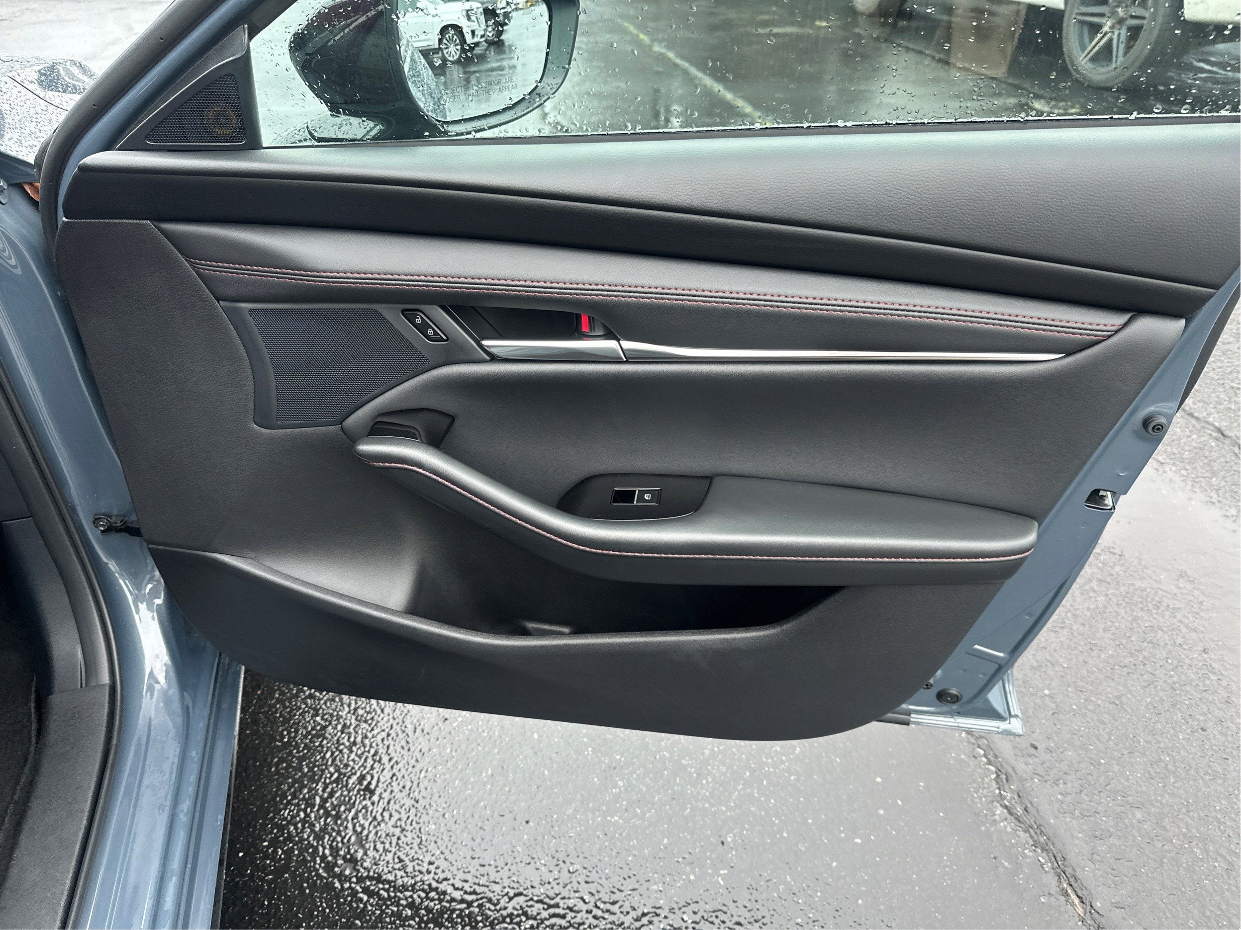 2025 Mazda Mazda3 Carbon Edition