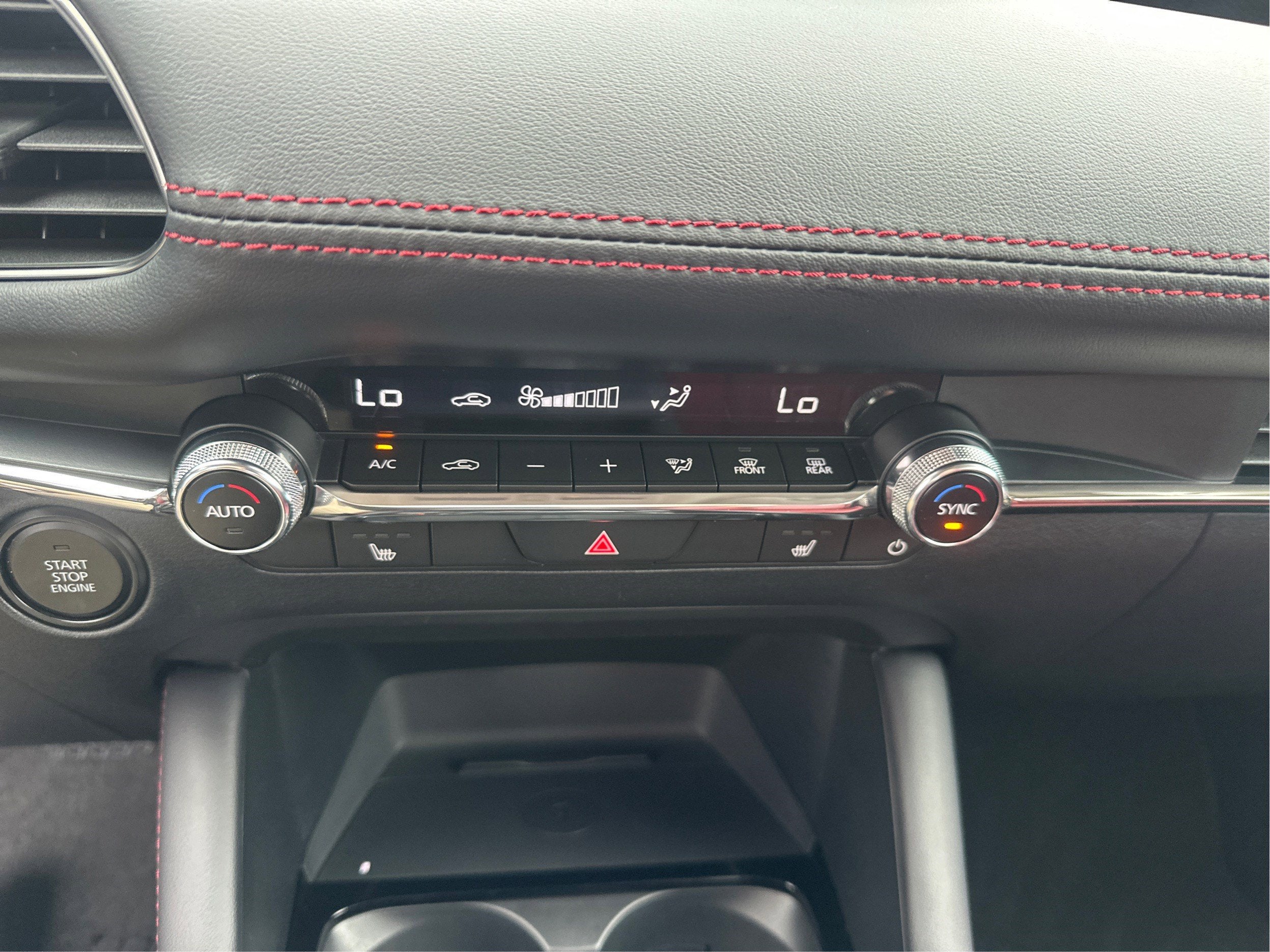 2025 Mazda Mazda3 Carbon Edition