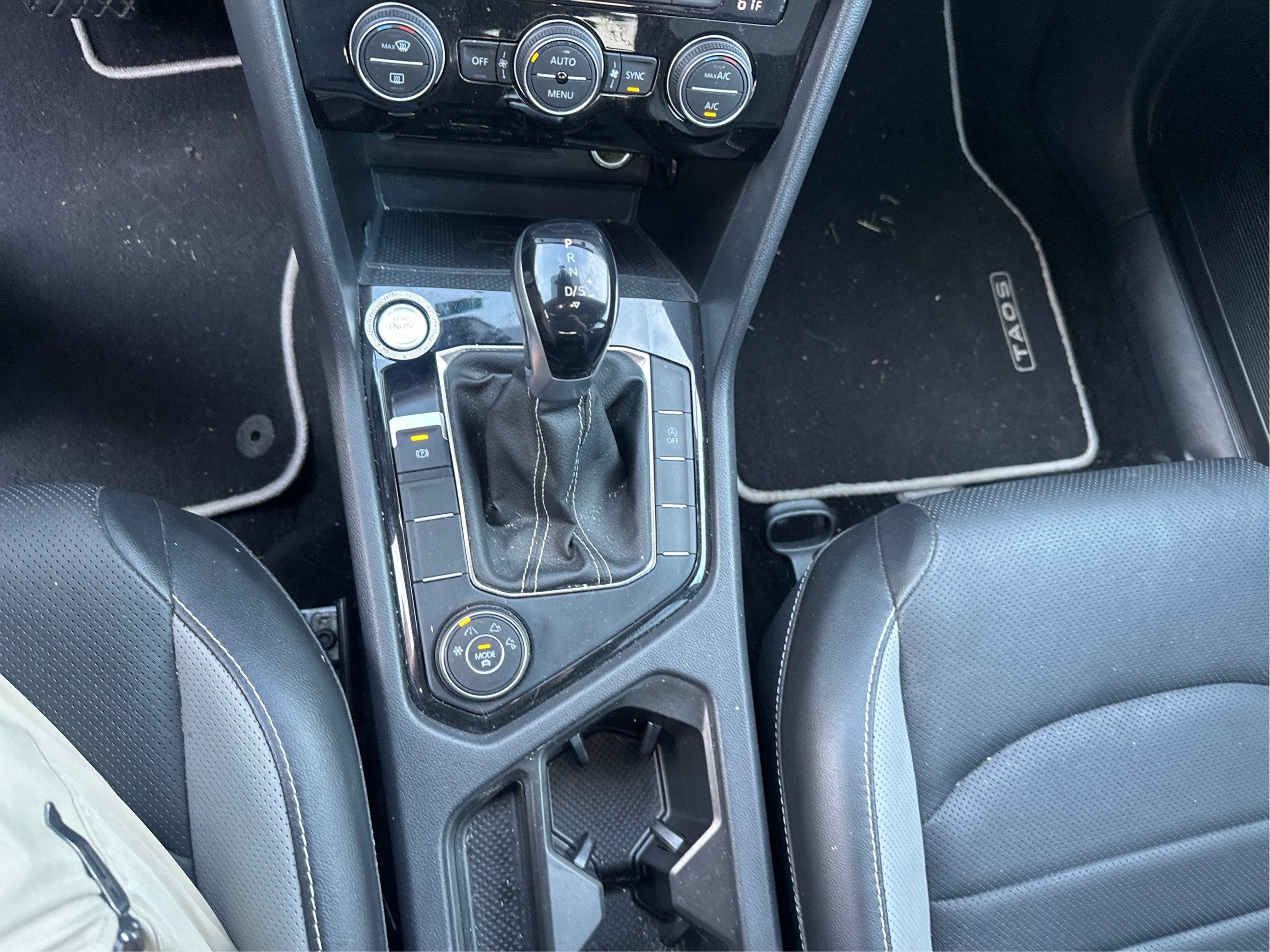 2023 Volkswagen Taos SEL