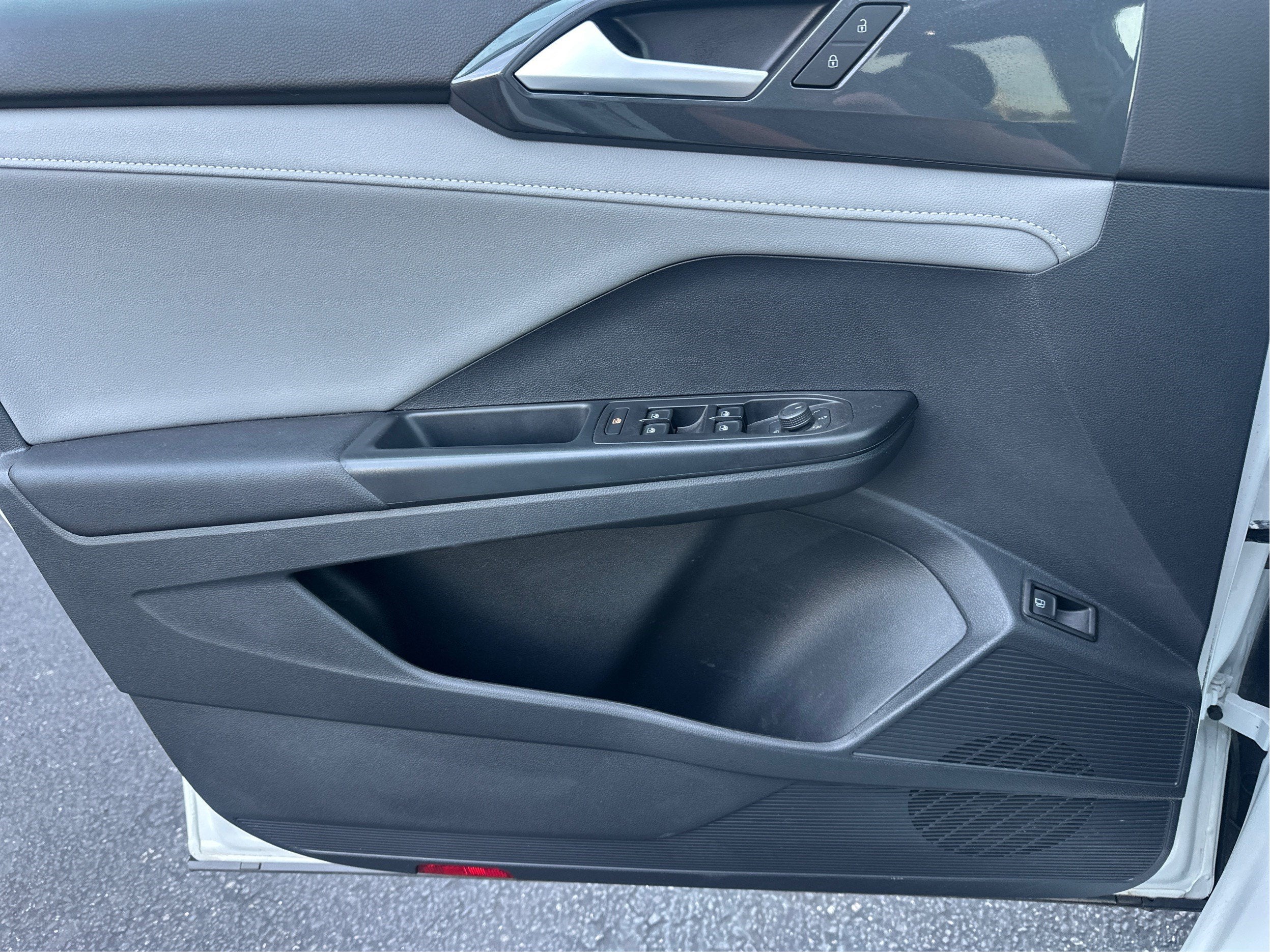 2023 Volkswagen Taos SEL