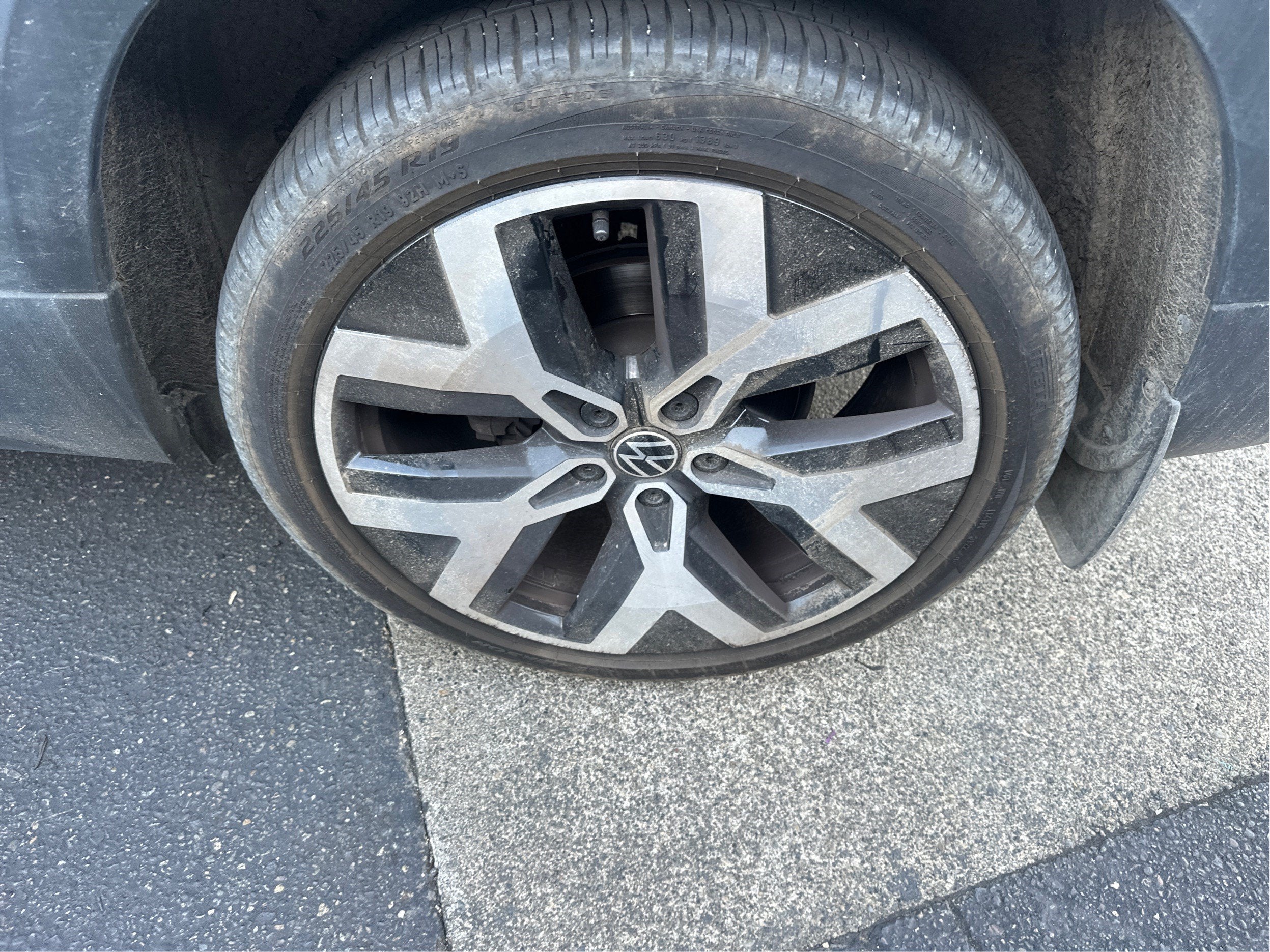 2023 Volkswagen Taos SEL