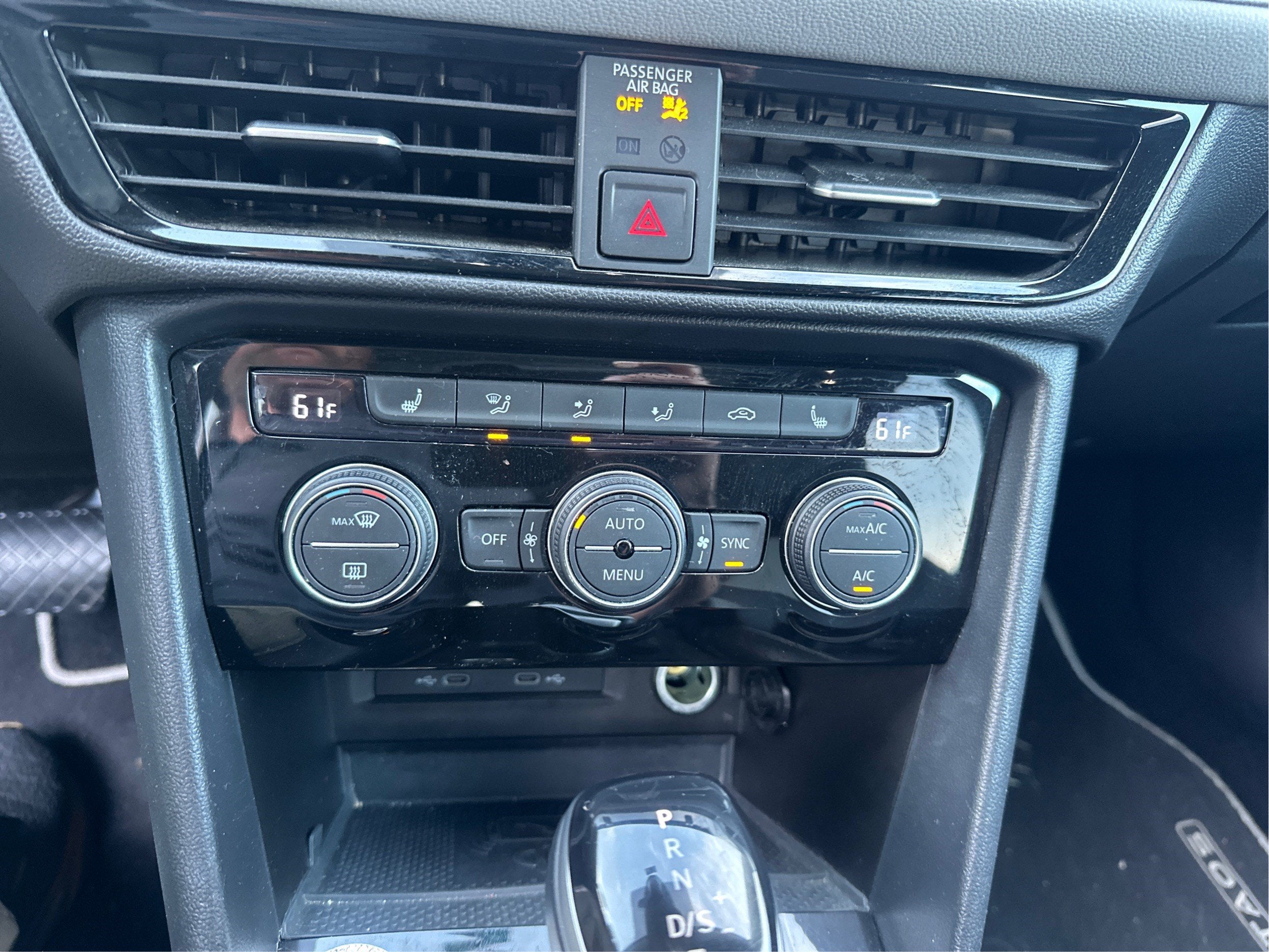 2023 Volkswagen Taos SEL