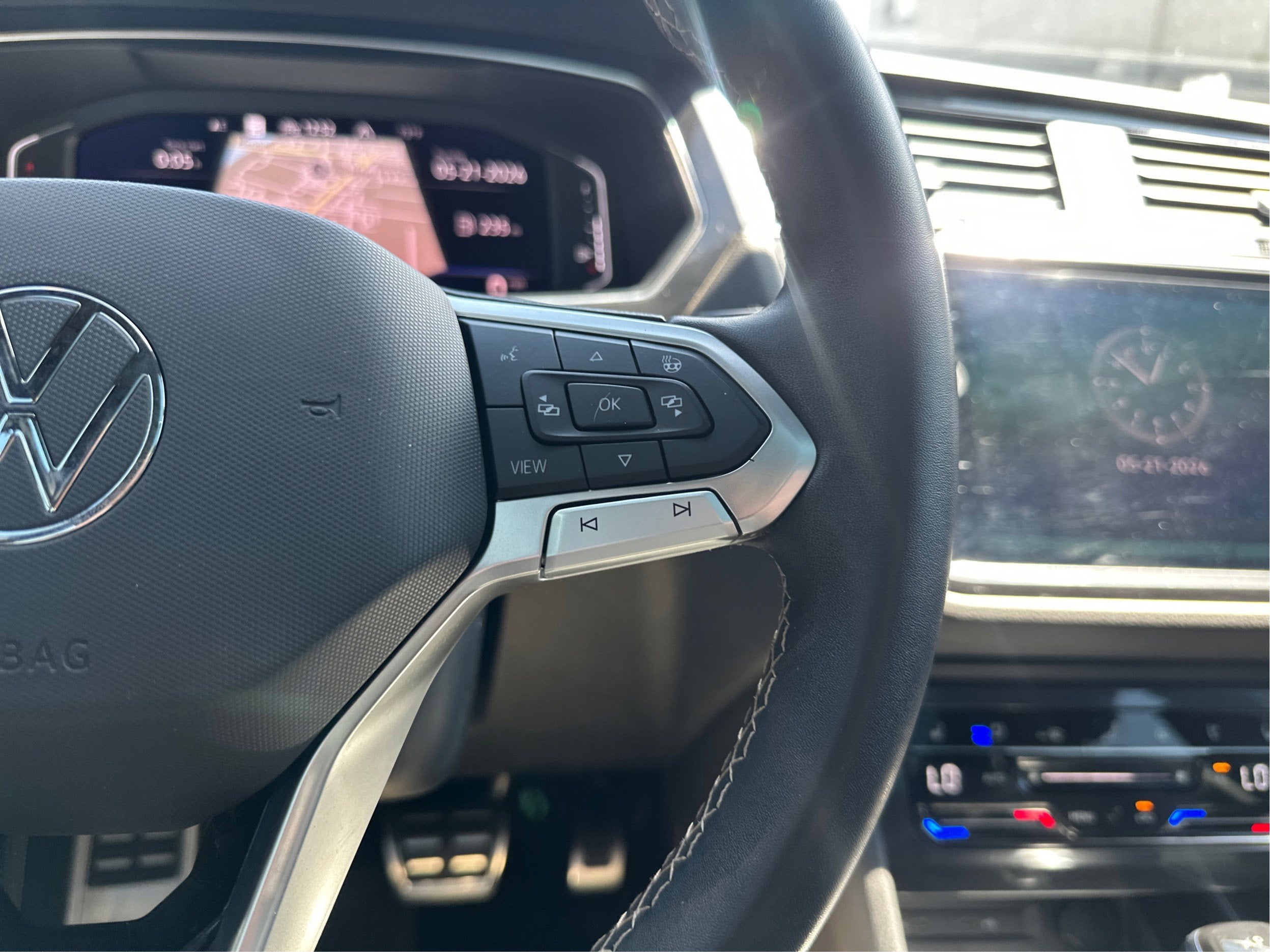 2023 Volkswagen Tiguan SEL R-Line