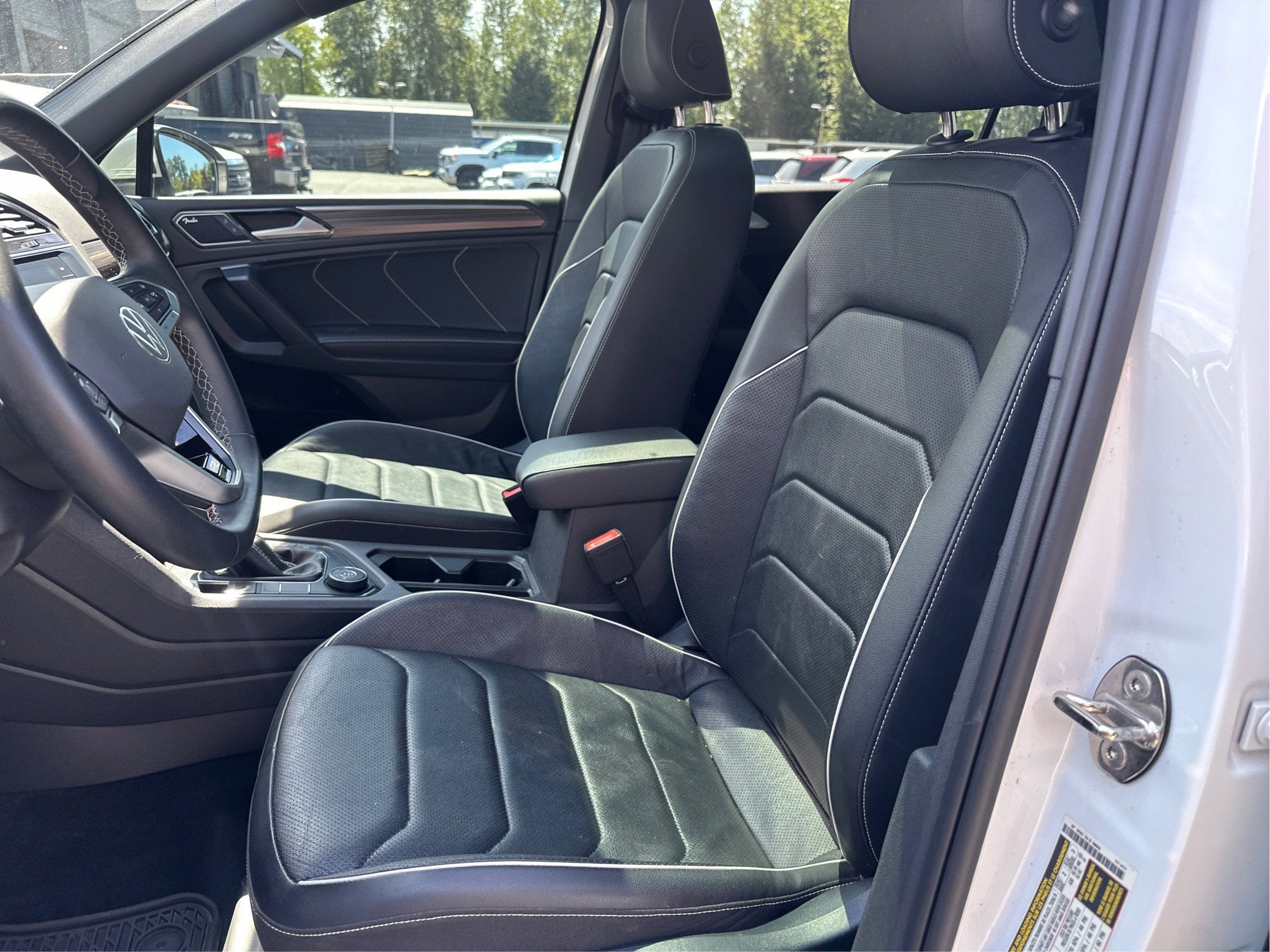 2023 Volkswagen Tiguan SEL R-Line