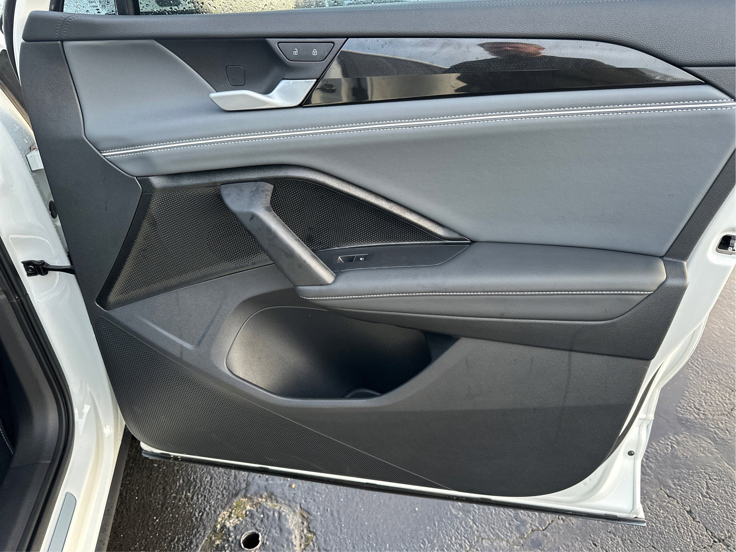 2025 Volkswagen Tiguan SEL R-Line