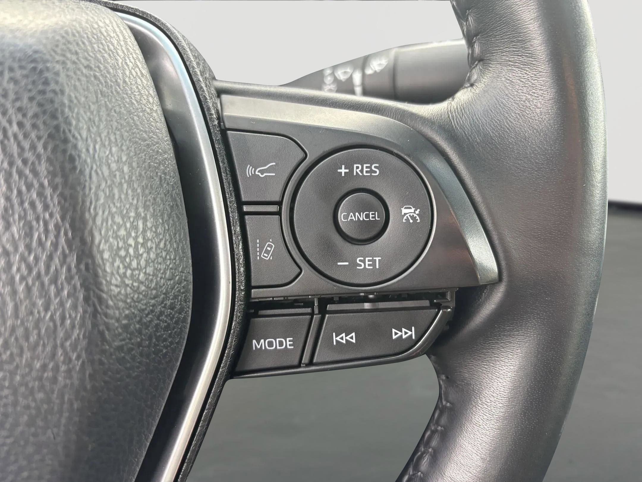 2018 Toyota Camry Hybrid SE