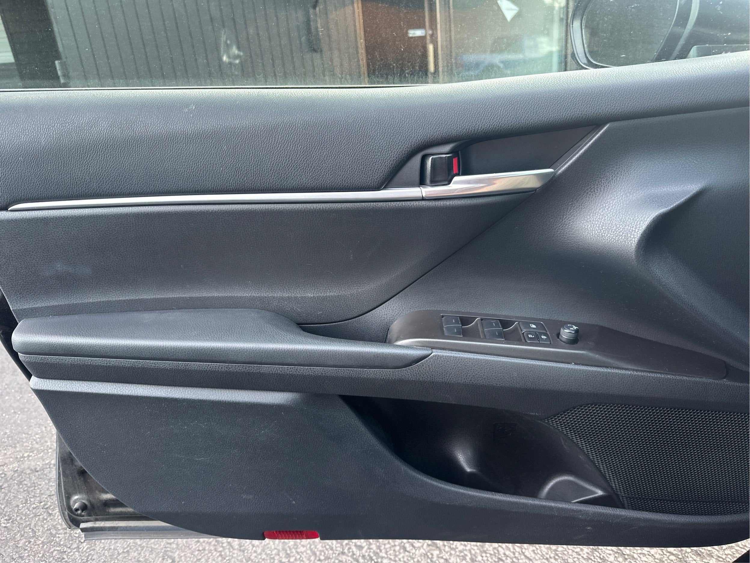 2023 Toyota Camry Hybrid LE