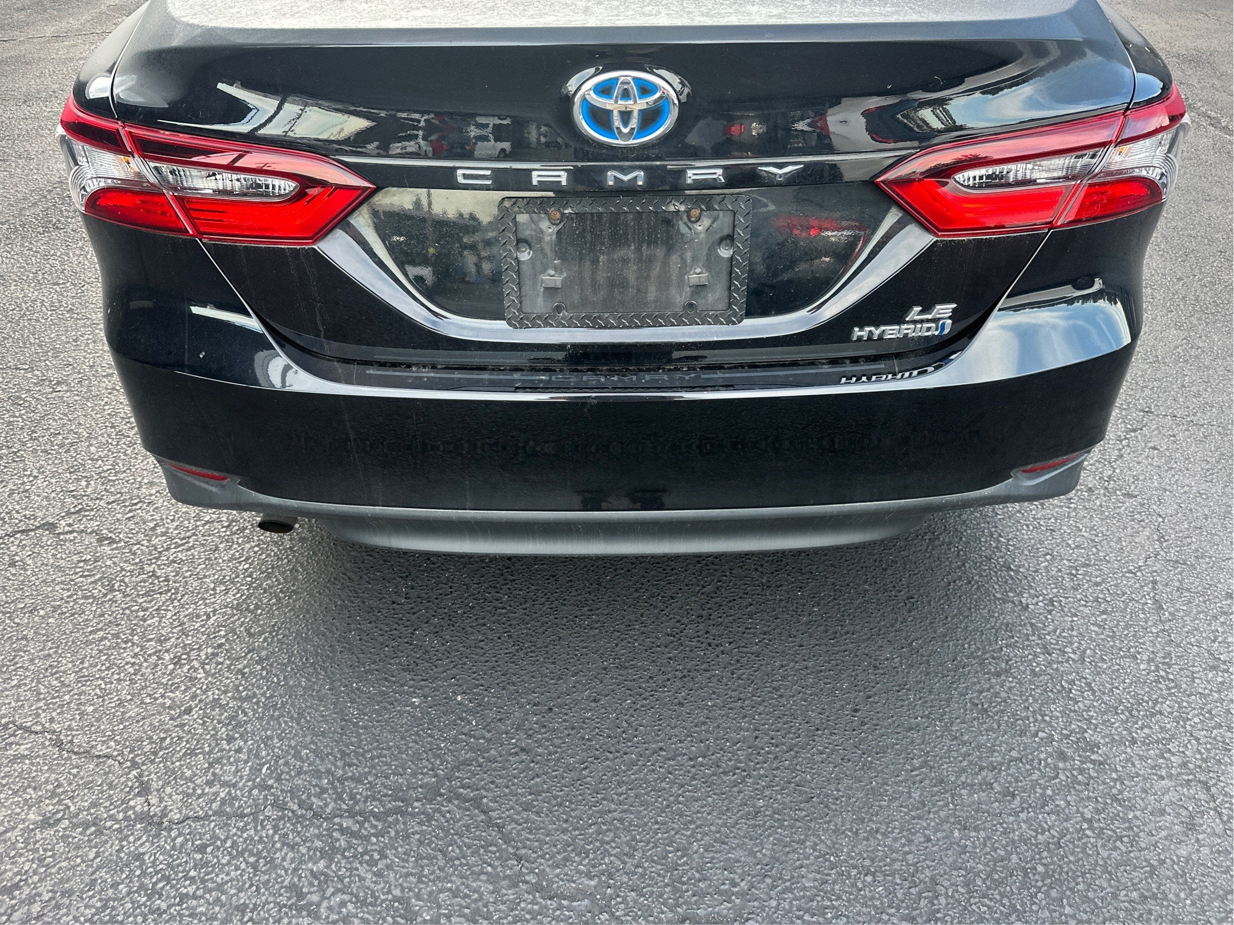 2023 Toyota Camry Hybrid LE