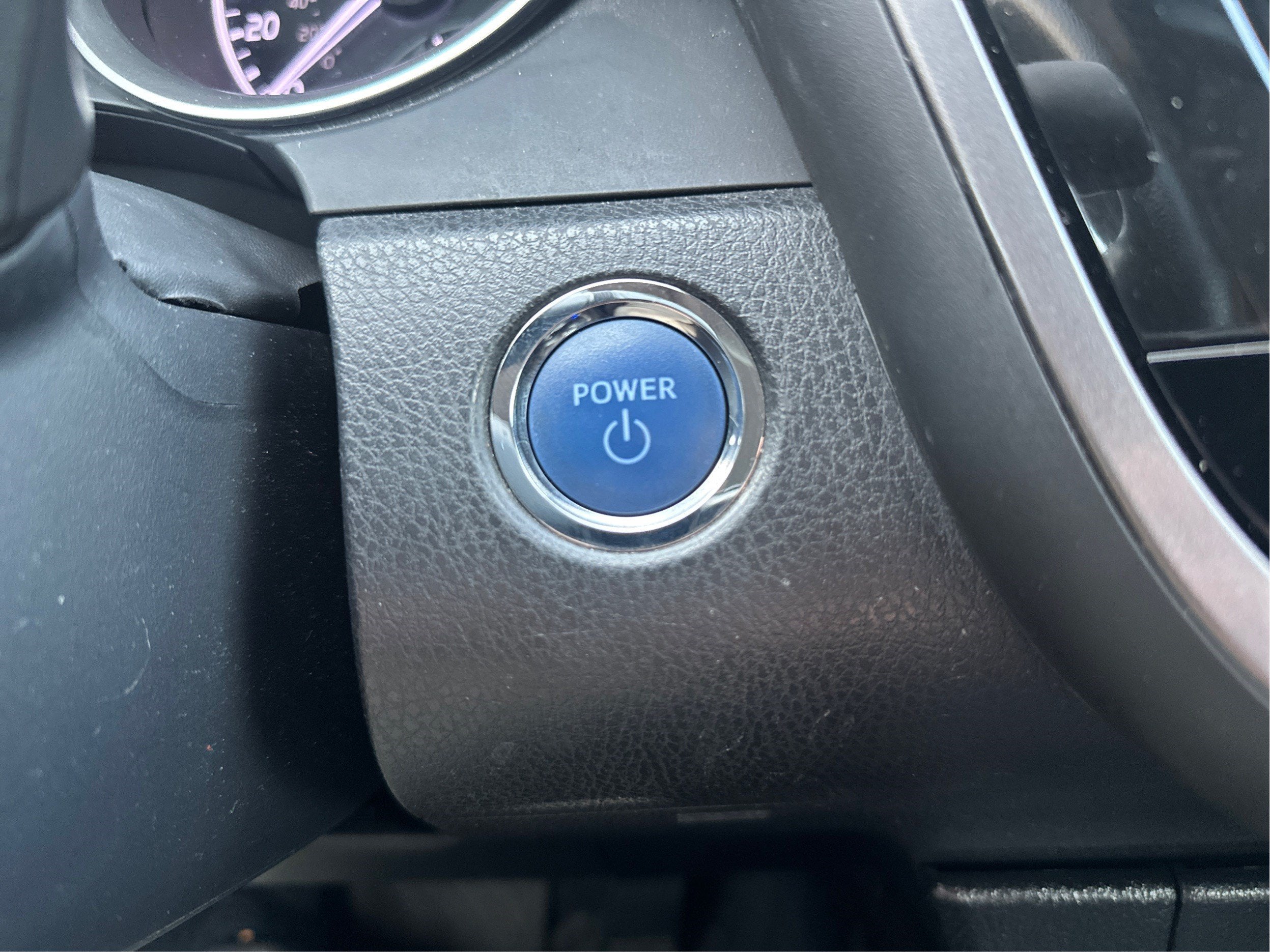 2023 Toyota Camry Hybrid LE