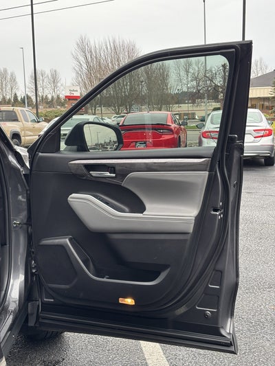 2022 Toyota Highlander Platinum AWD