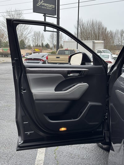 2022 Toyota Highlander Platinum AWD