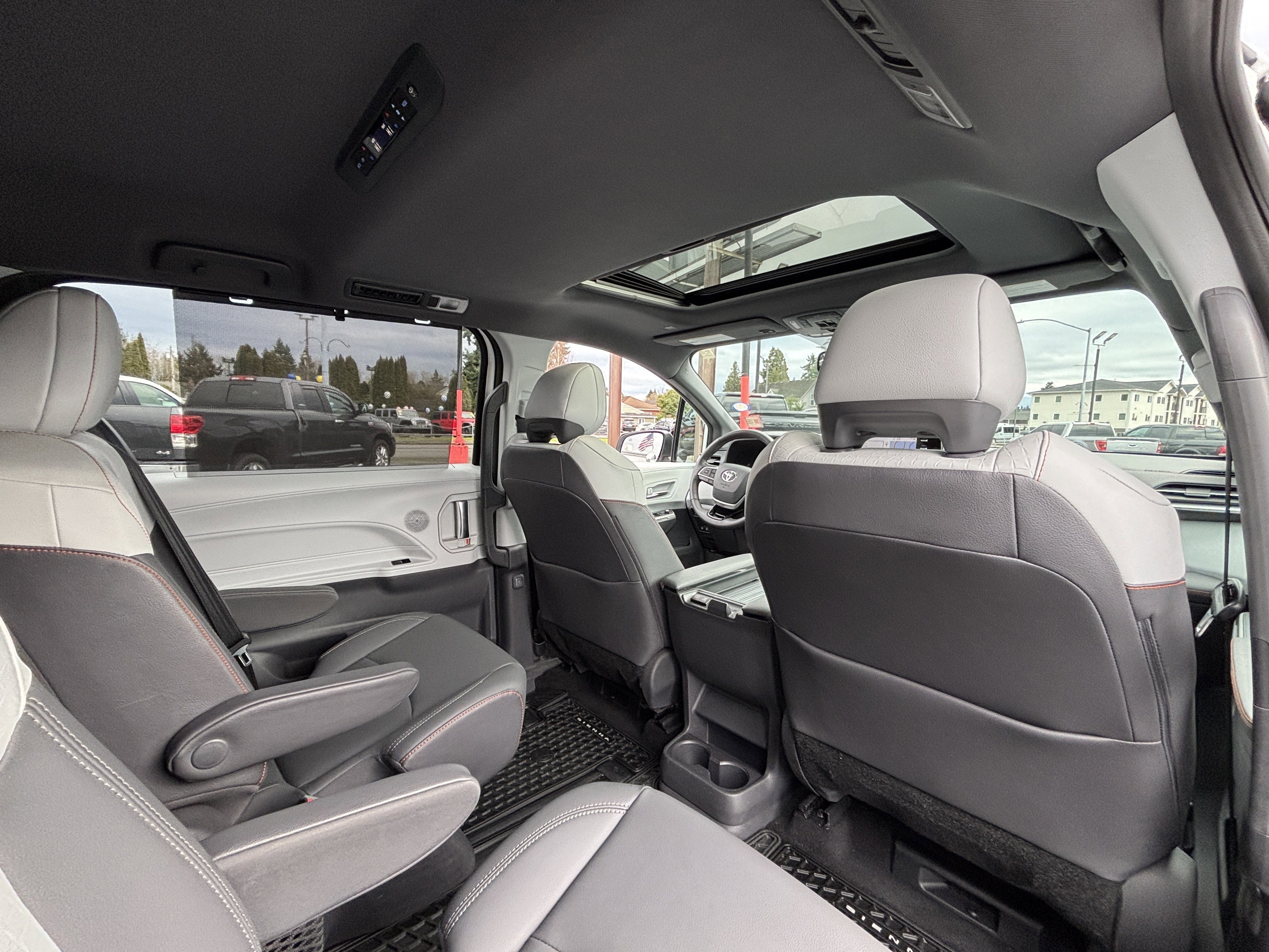 2021 Toyota Sienna XSE