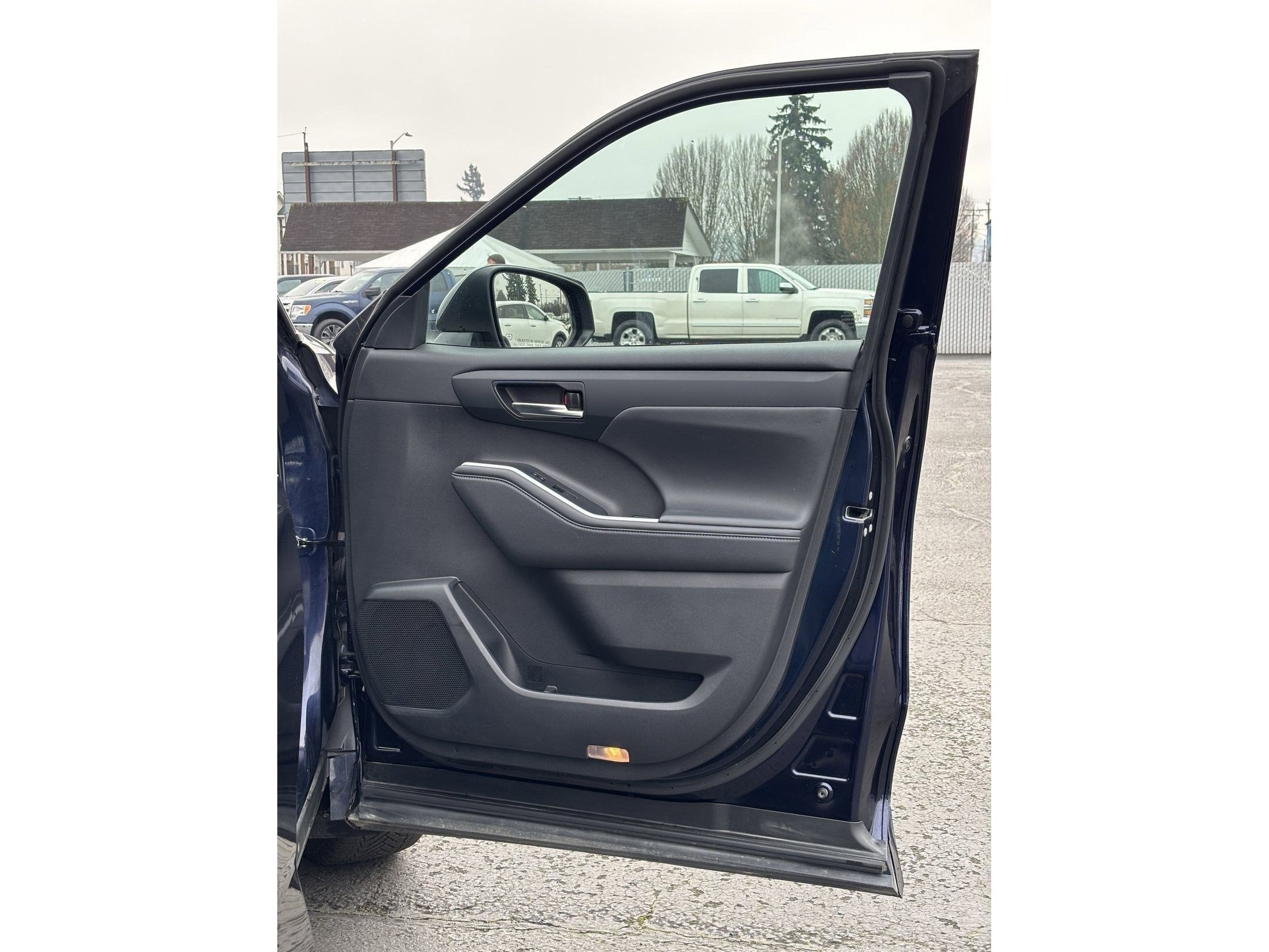 2022 Toyota Highlander XLE AWD