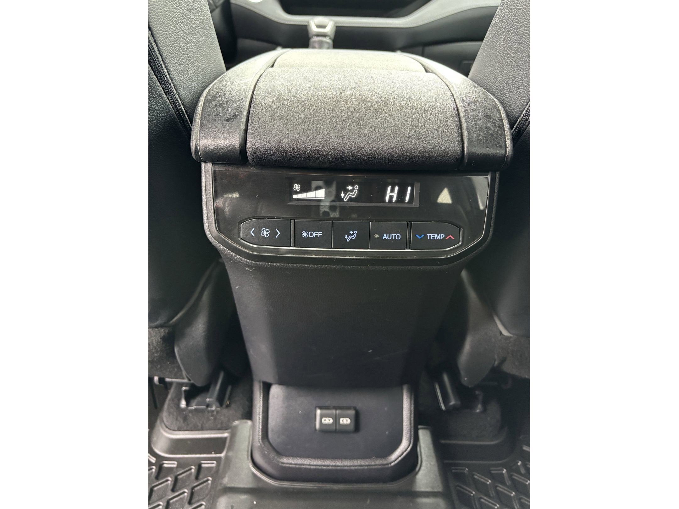 2022 Toyota Highlander XLE AWD