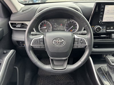 2022 Toyota Highlander XLE AWD