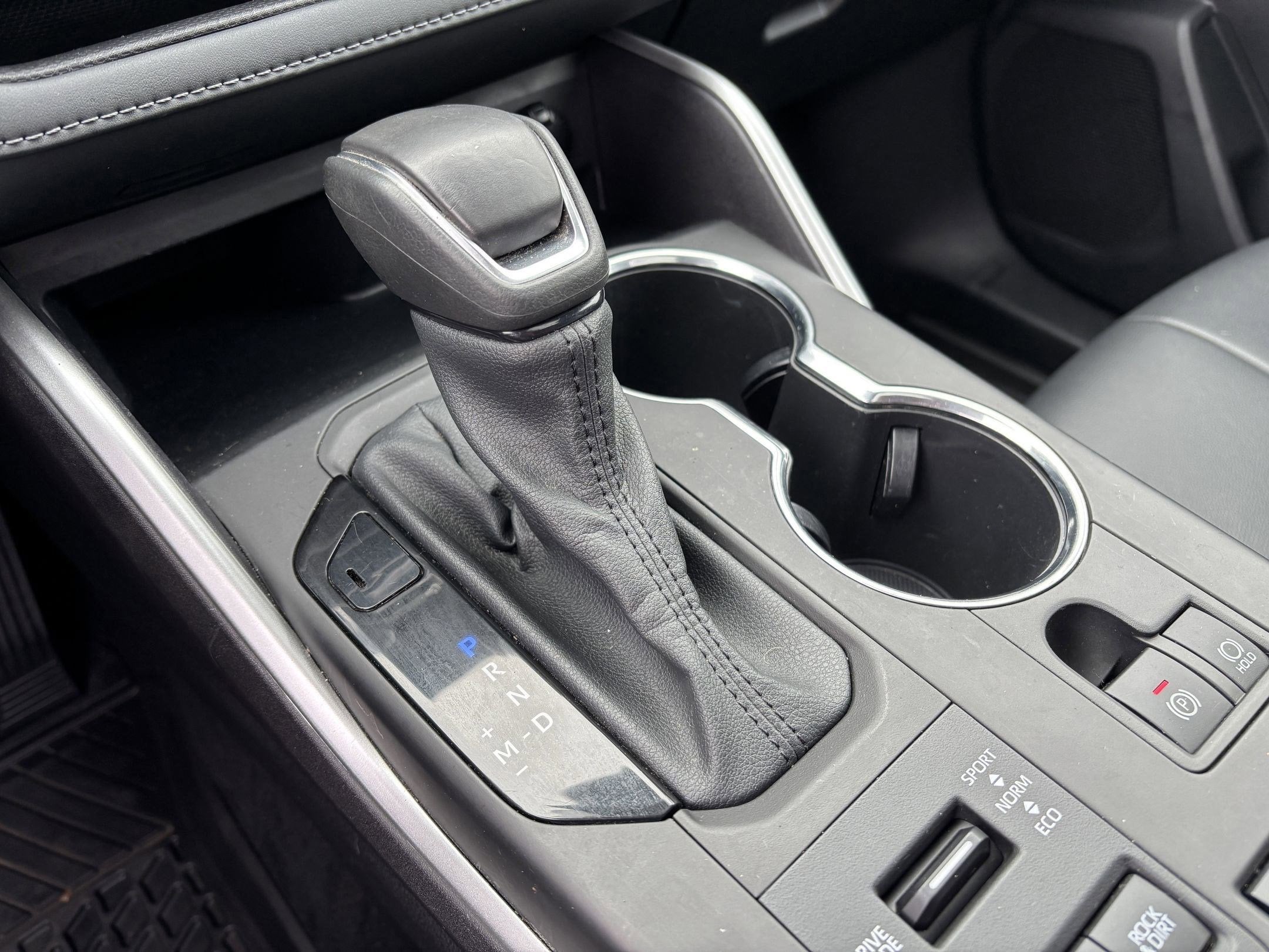 2022 Toyota Highlander XLE AWD