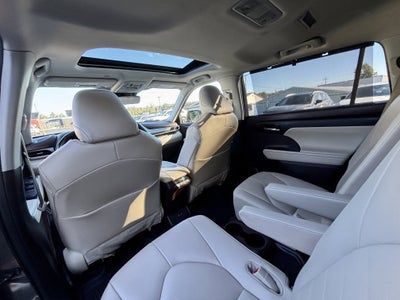 2020 Toyota Highlander Hybrid XLE AWD