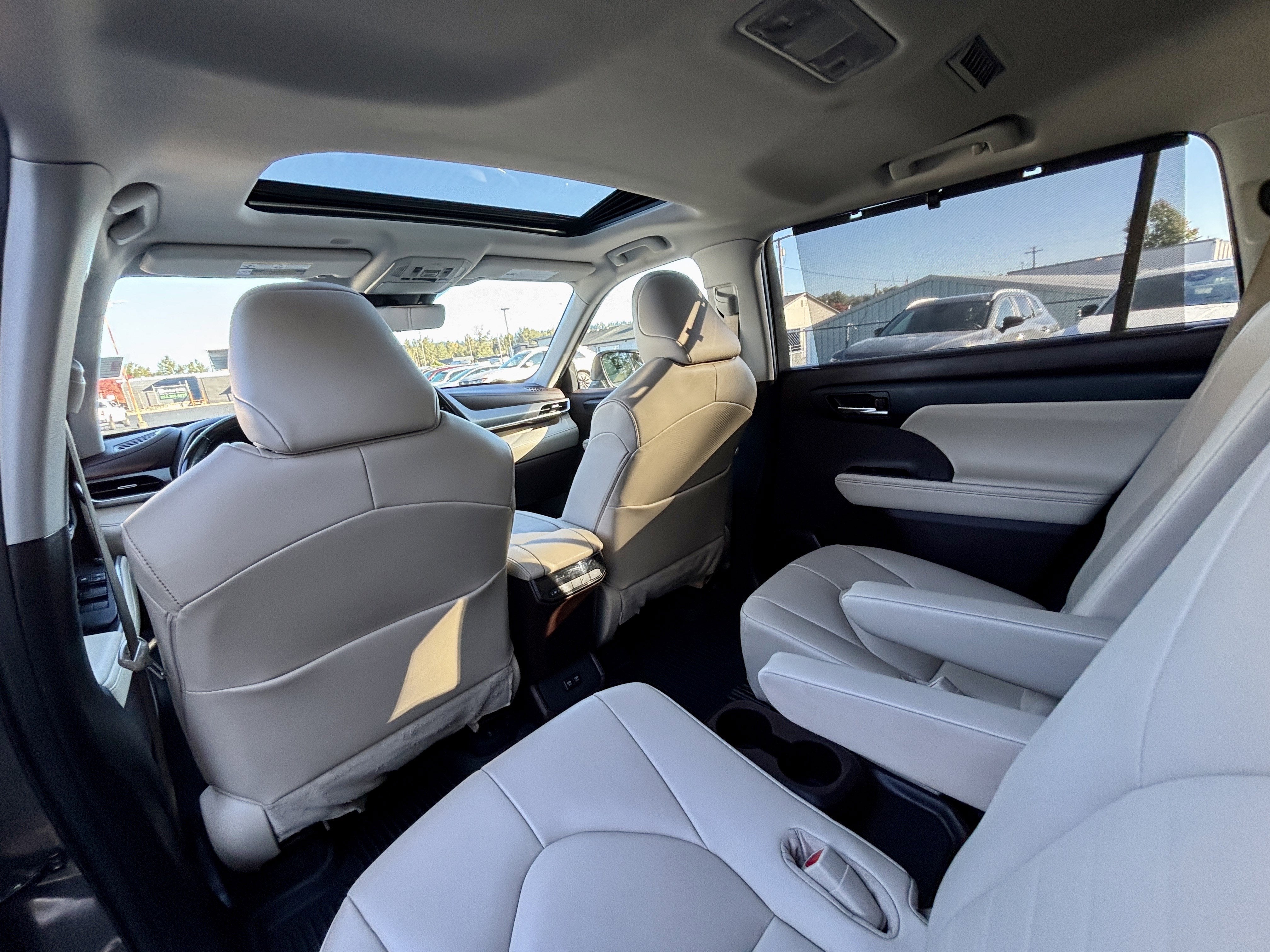 2020 Toyota Highlander Hybrid XLE AWD