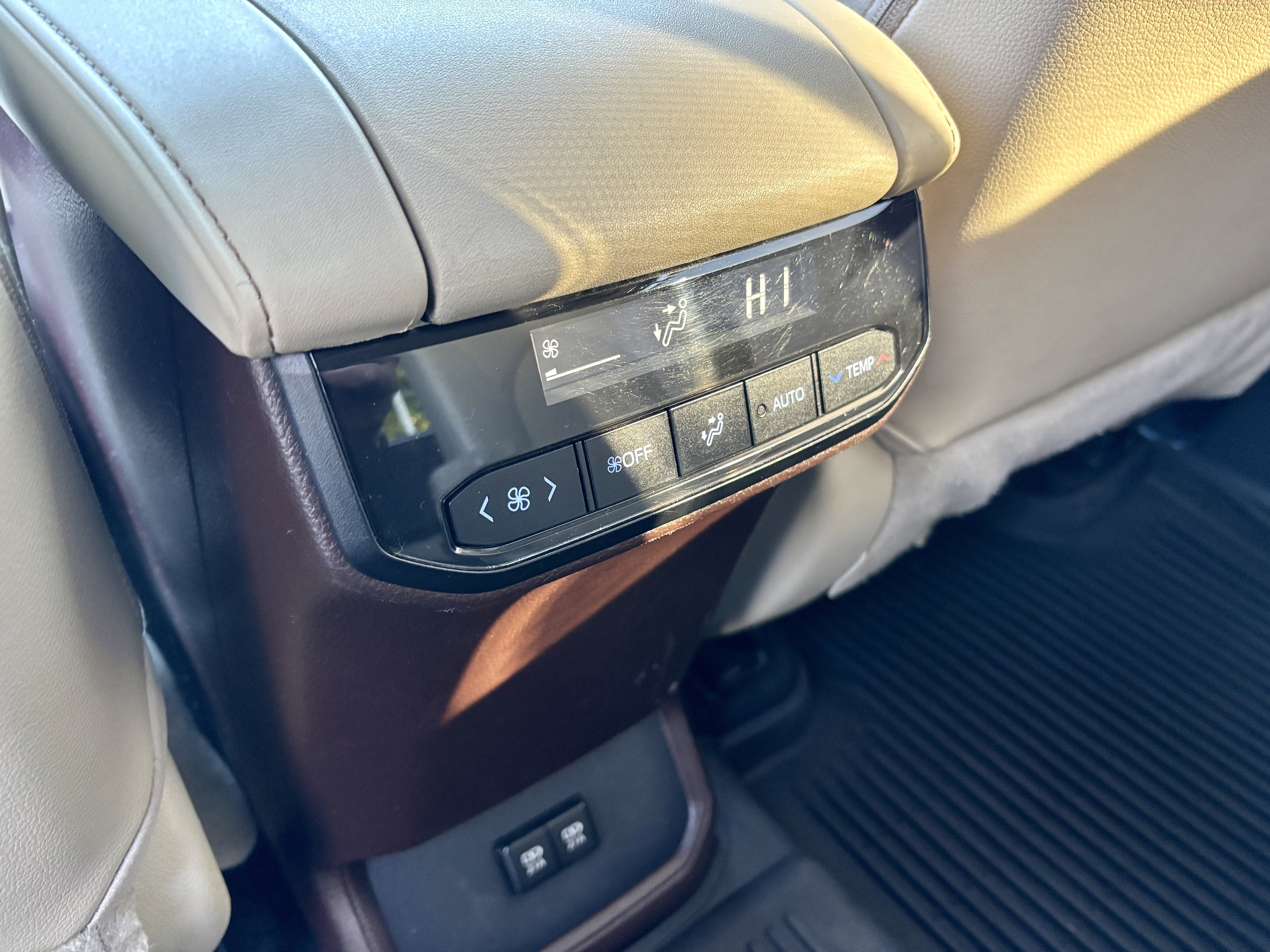 2020 Toyota Highlander Hybrid XLE AWD