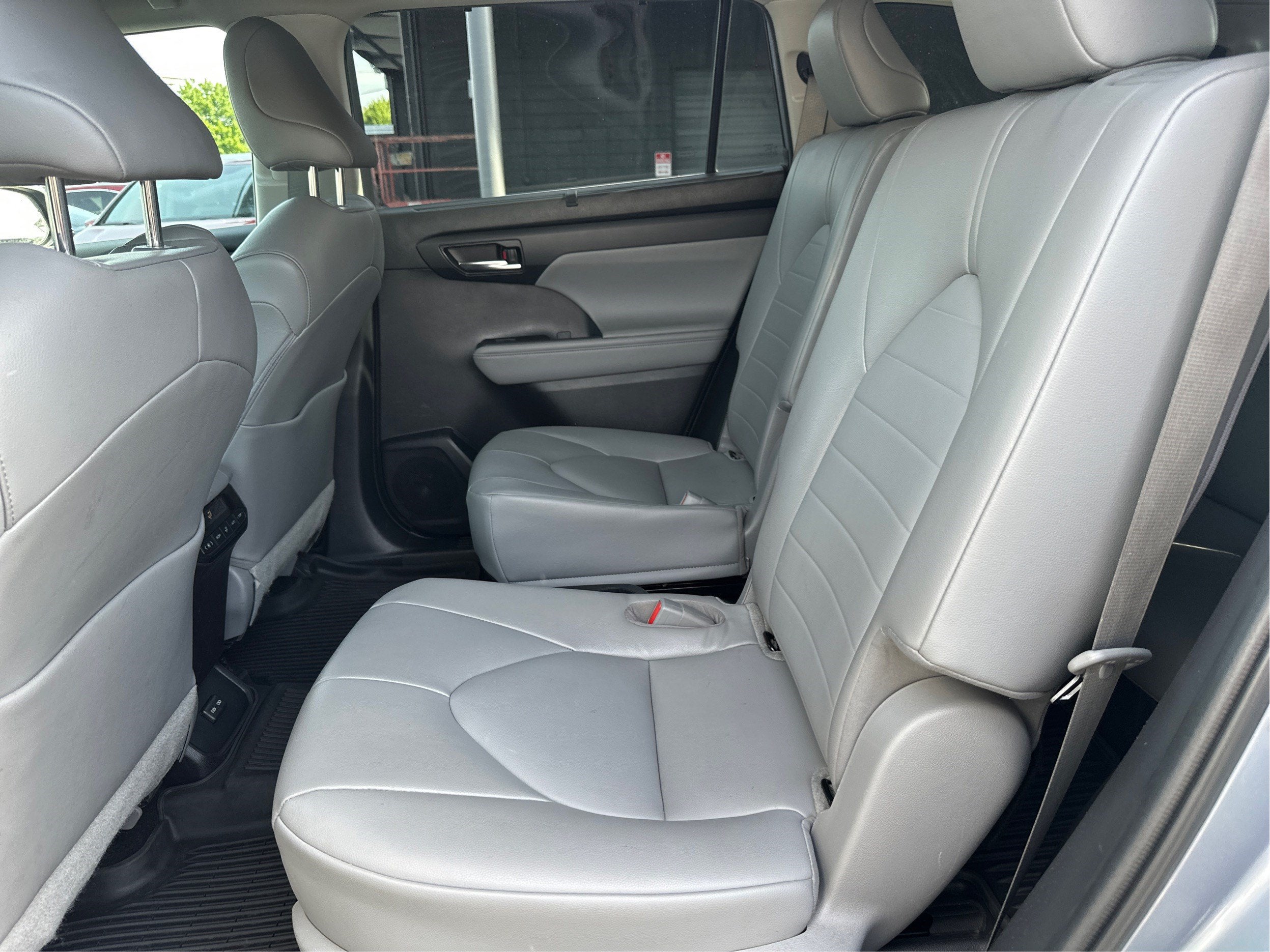 2022 Toyota Highlander XLE AWD