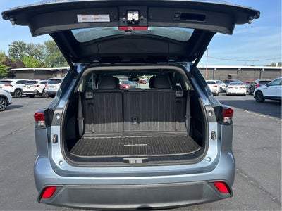 2022 Toyota Highlander XLE AWD
