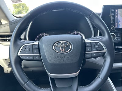 2022 Toyota Highlander XLE AWD
