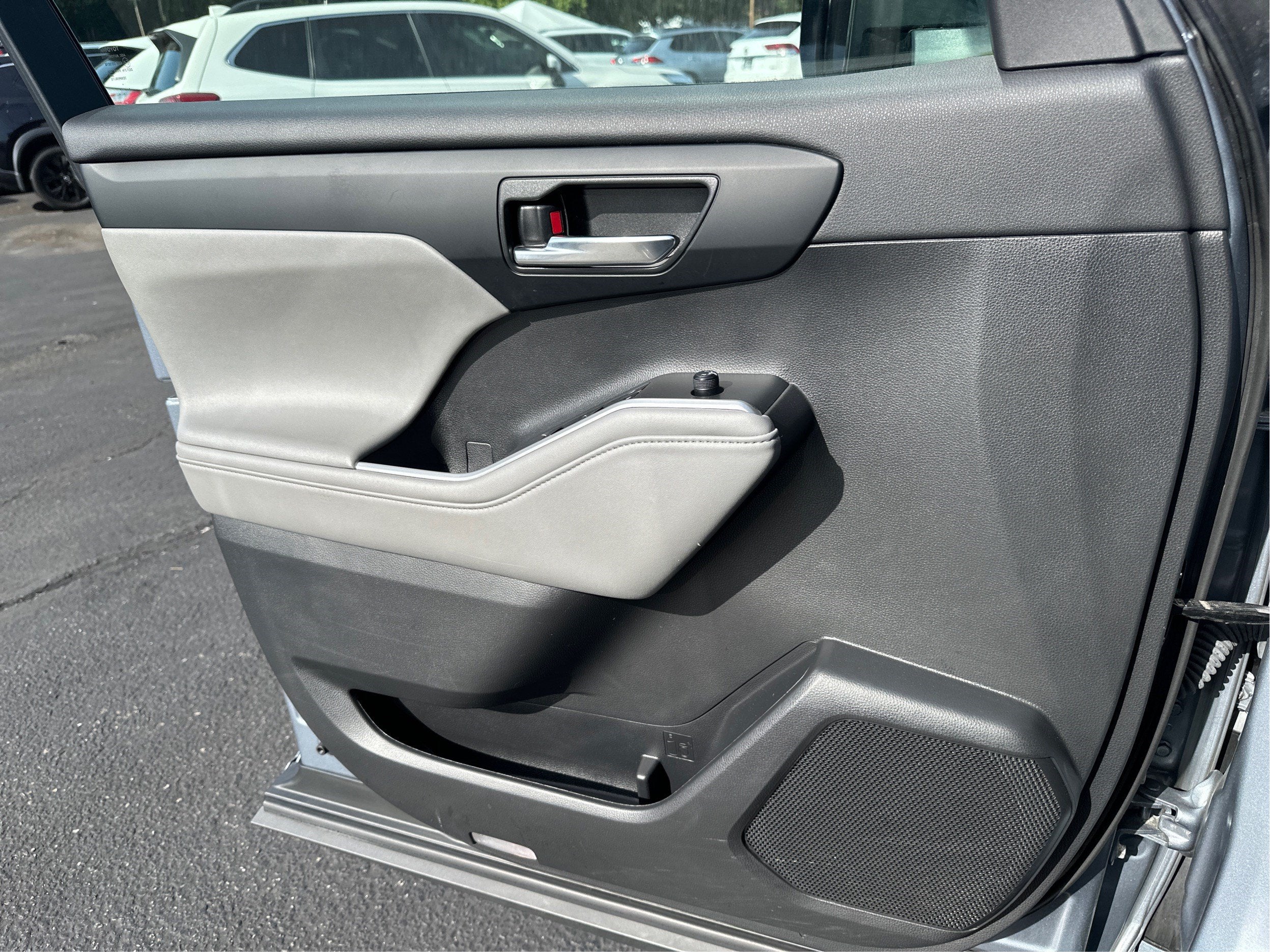 2022 Toyota Highlander XLE AWD