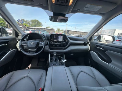 2022 Toyota Highlander XLE AWD