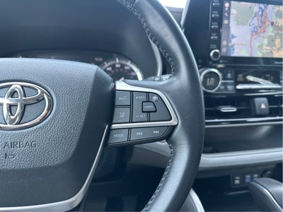 2022 Toyota Highlander XLE AWD