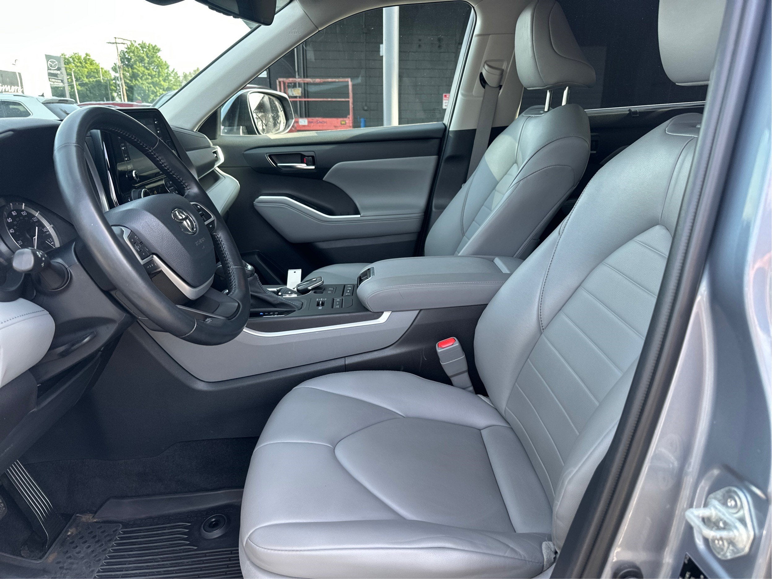 2022 Toyota Highlander XLE AWD