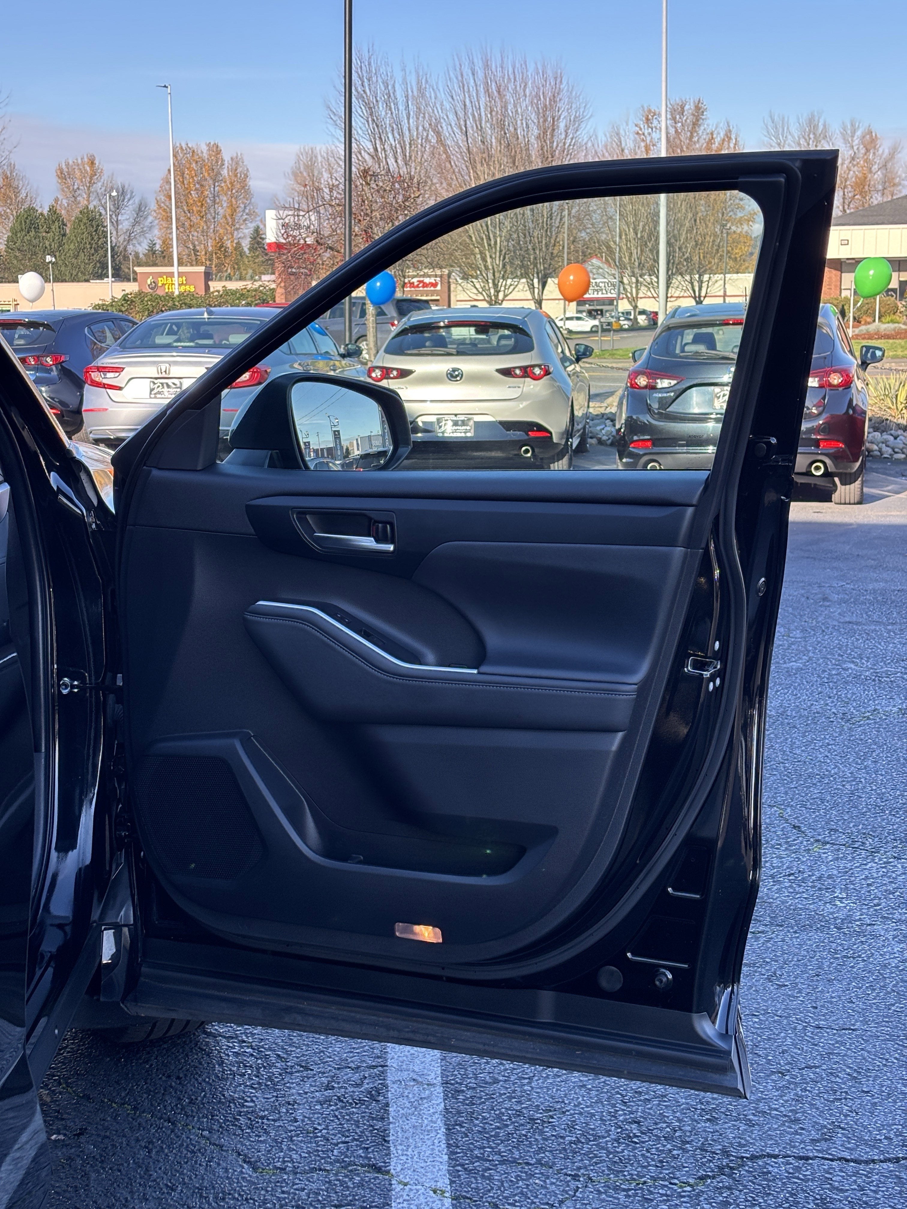 2023 Toyota Highlander Hybrid XLE AWD