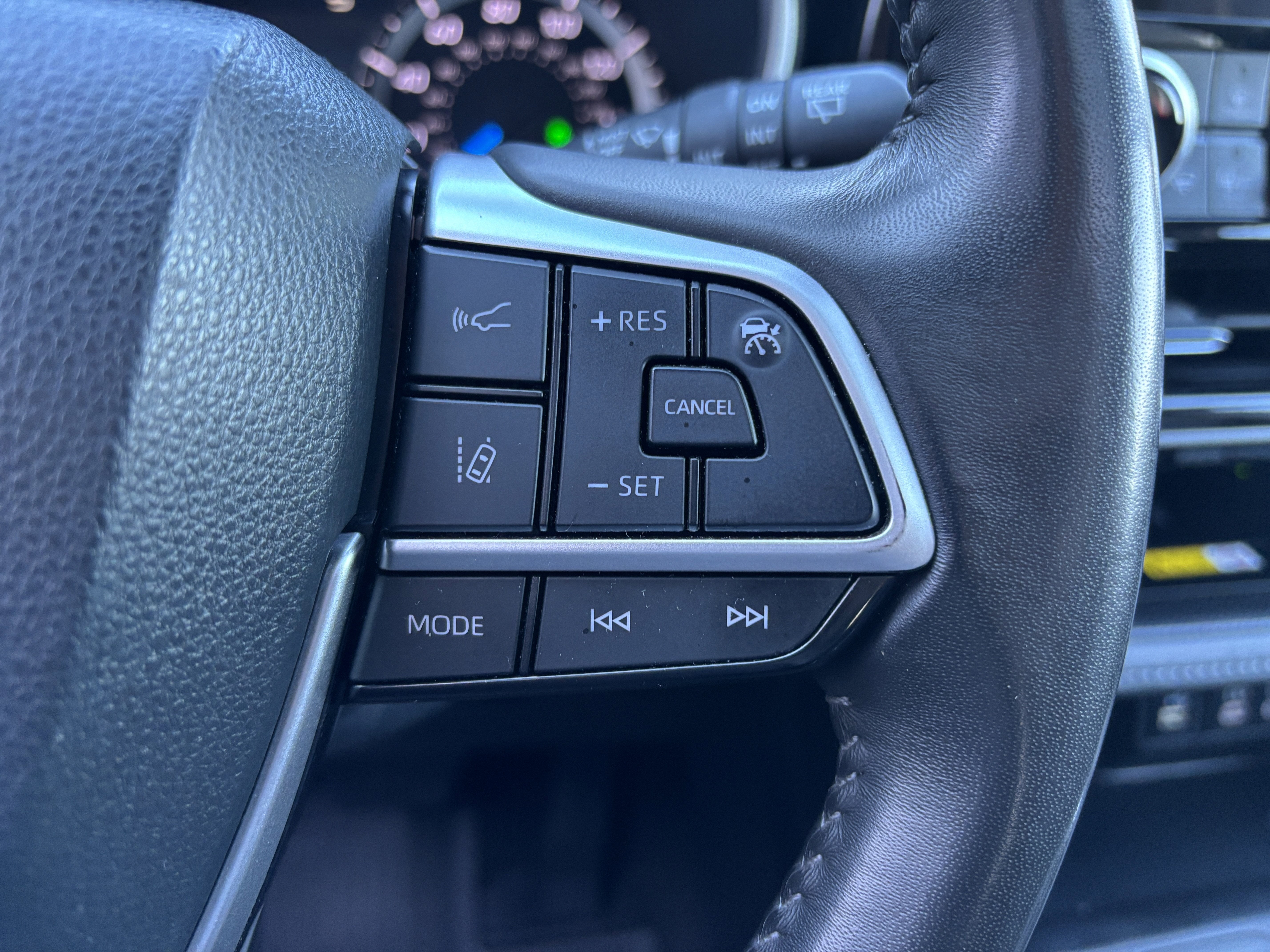 2023 Toyota Highlander Hybrid XLE AWD