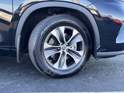 2023 Toyota Highlander Hybrid XLE AWD
