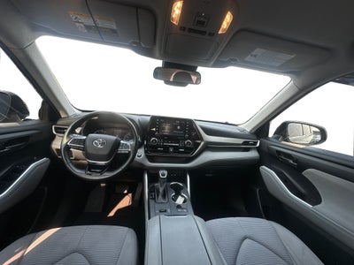 2020 Toyota Highlander LE