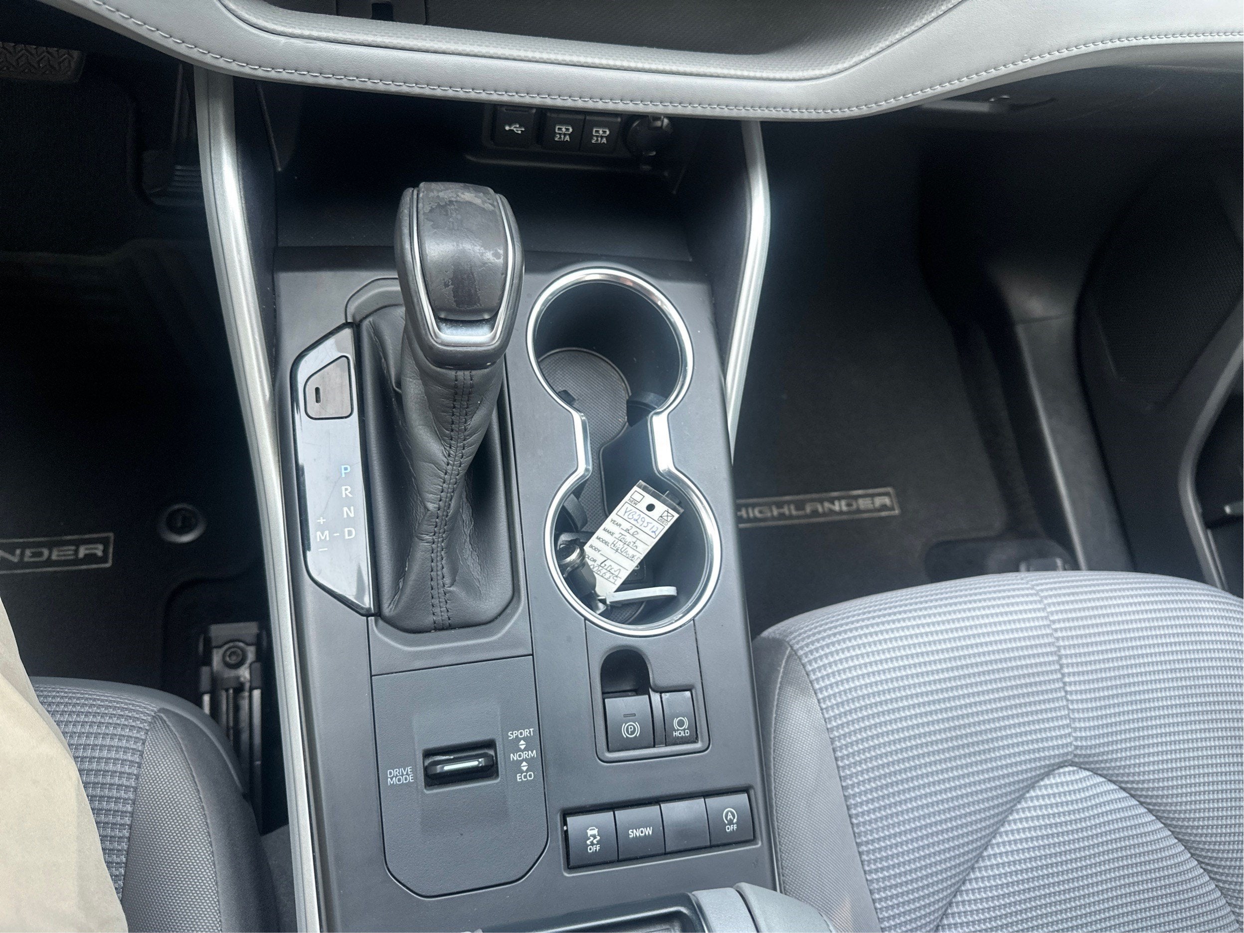 2020 Toyota Highlander LE