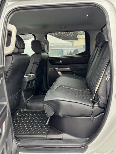 2022 Toyota Tundra 4WD SR5