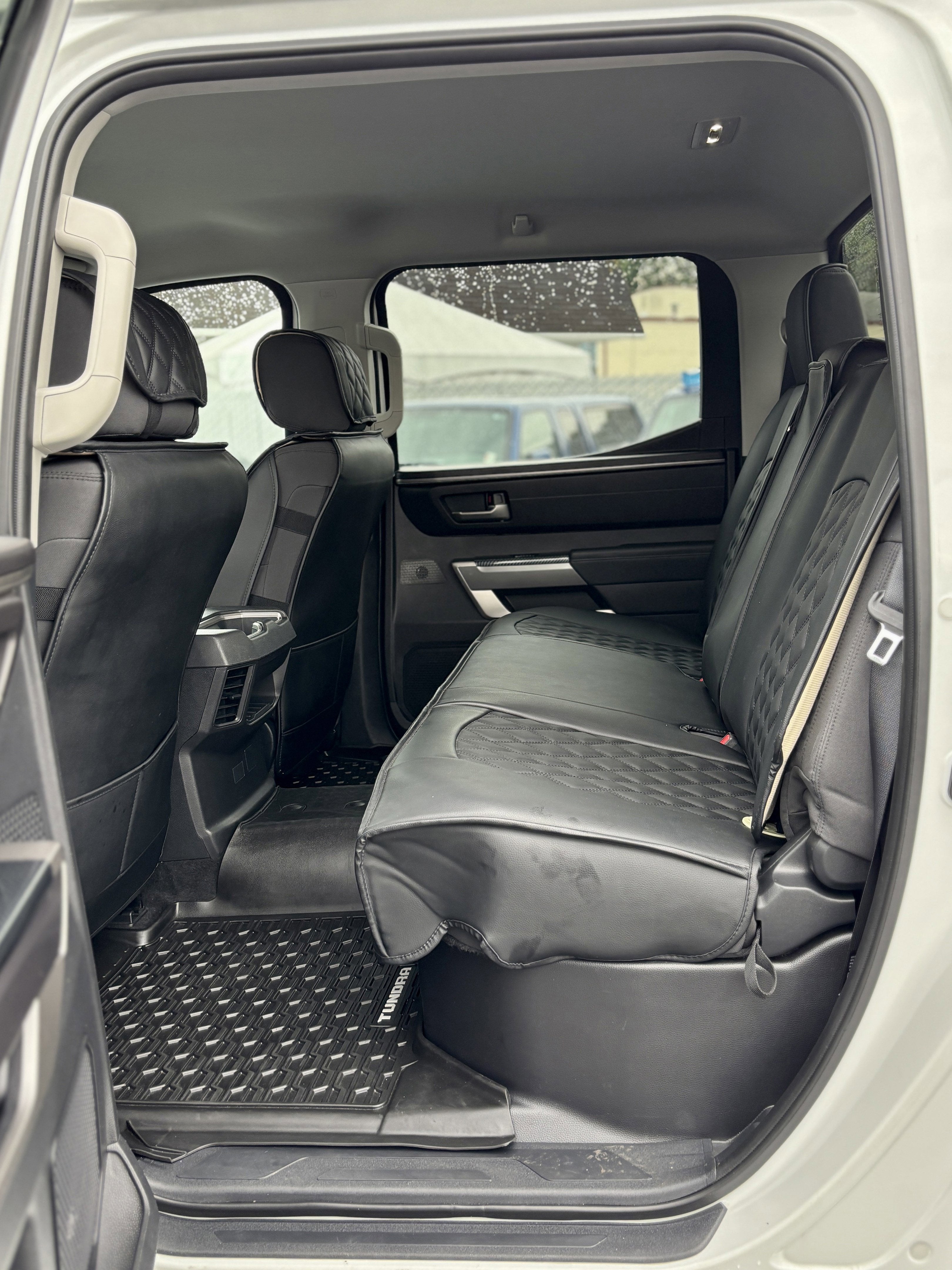 2022 Toyota Tundra 4WD SR5