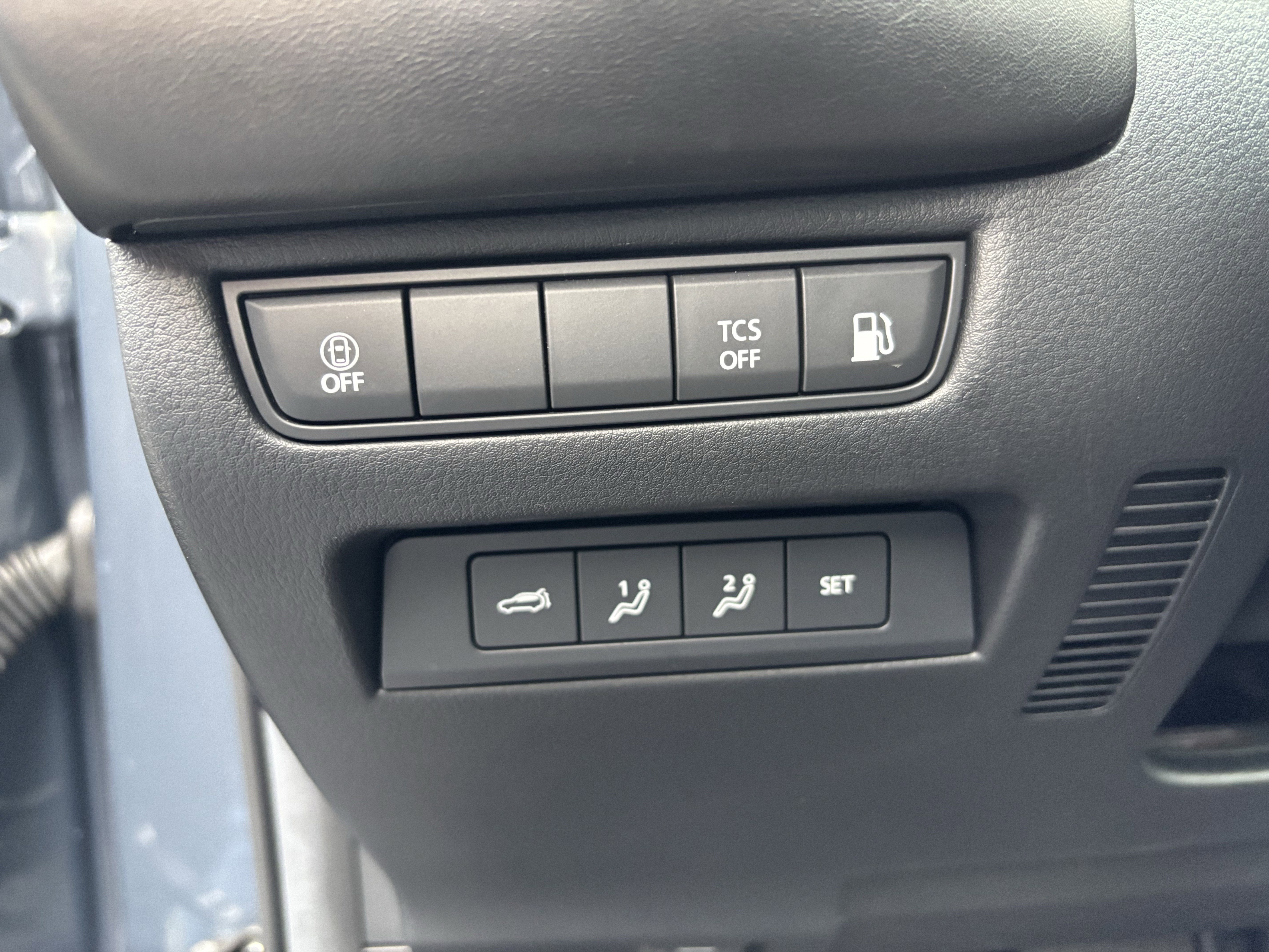 2025 Mazda Mazda CX-50 Hybrid Premium AWD