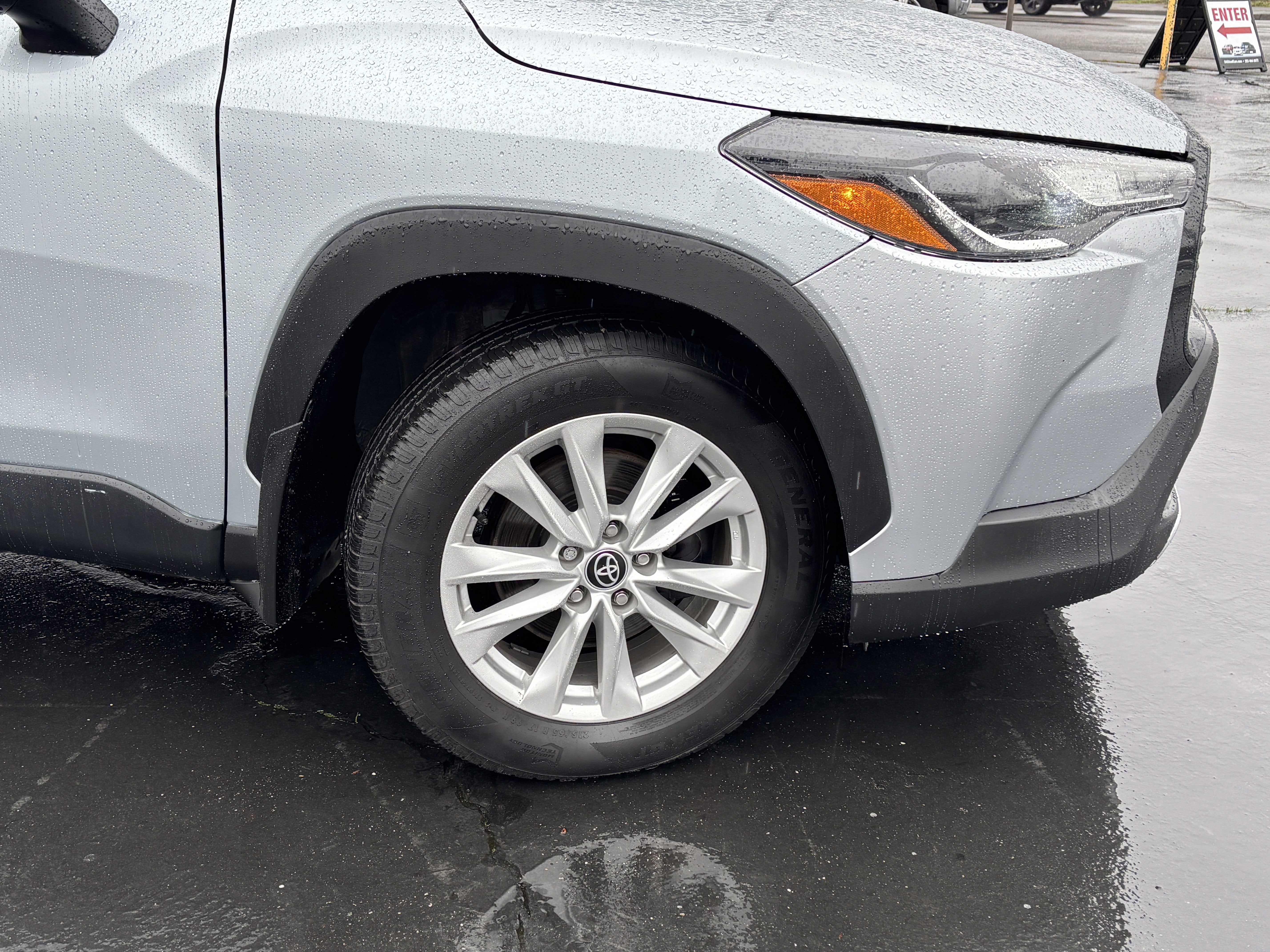 2023 Toyota Corolla Cross LE 4WD