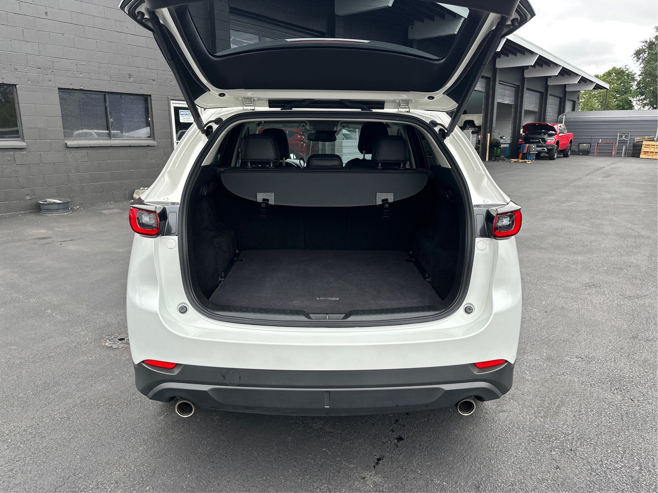 2023 Mazda Mazda CX-5 Premium AWD