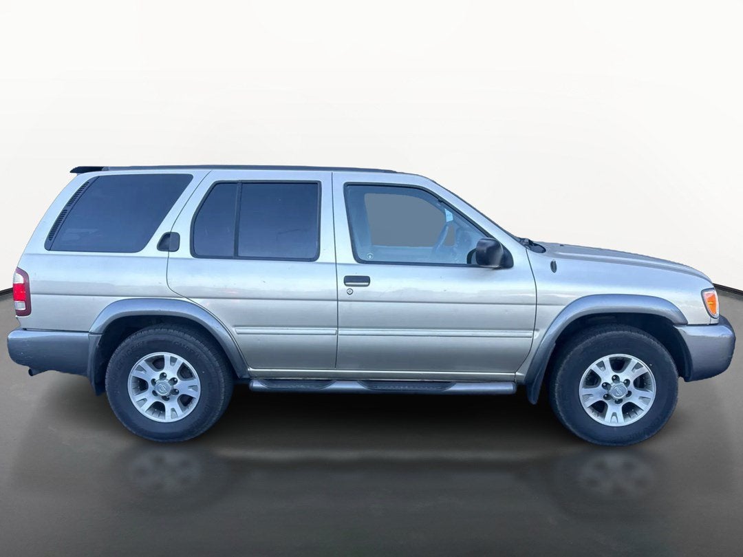 2000 Nissan Pathfinder SE