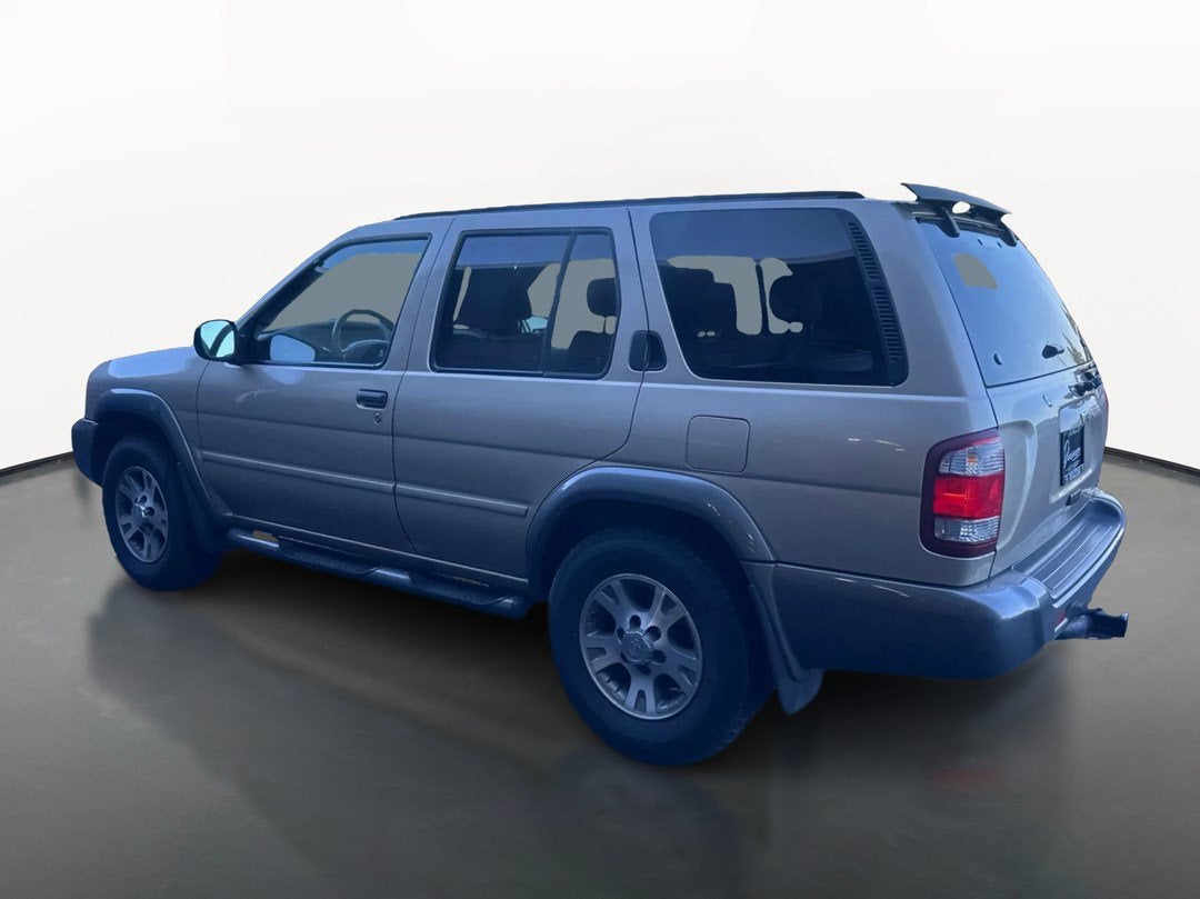 2000 Nissan Pathfinder SE