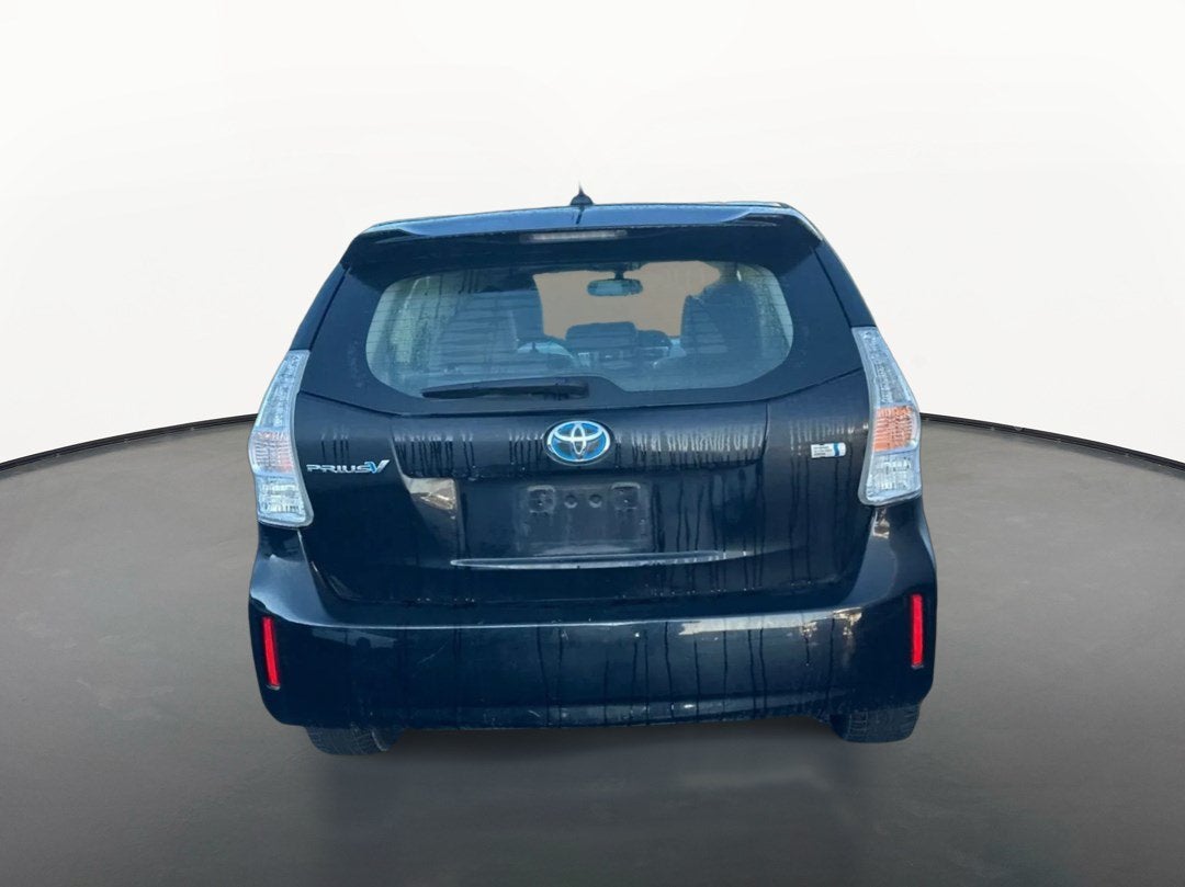 2014 Toyota Prius v Five