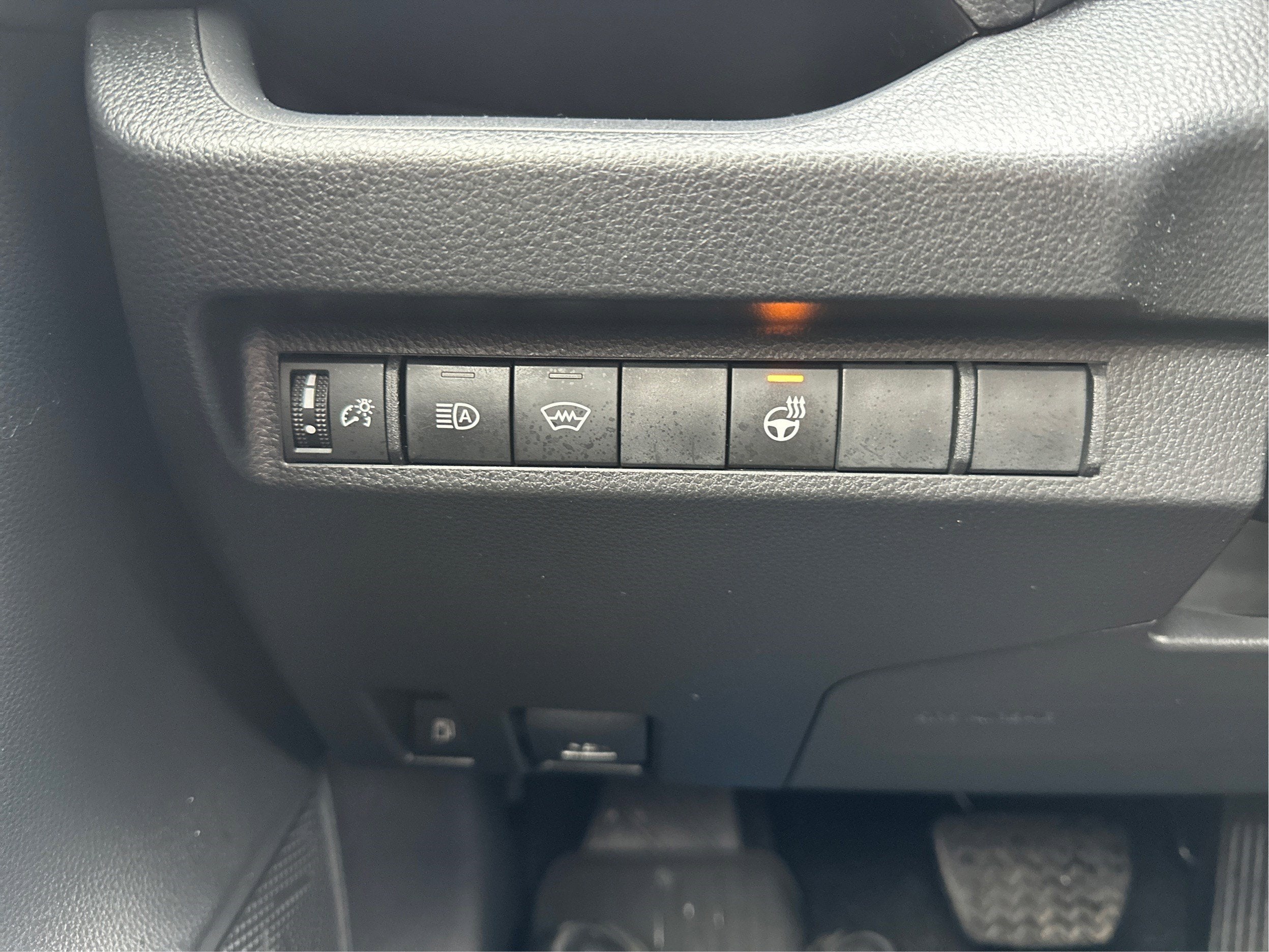 2025 Toyota RAV4 Hybrid XLE AWD