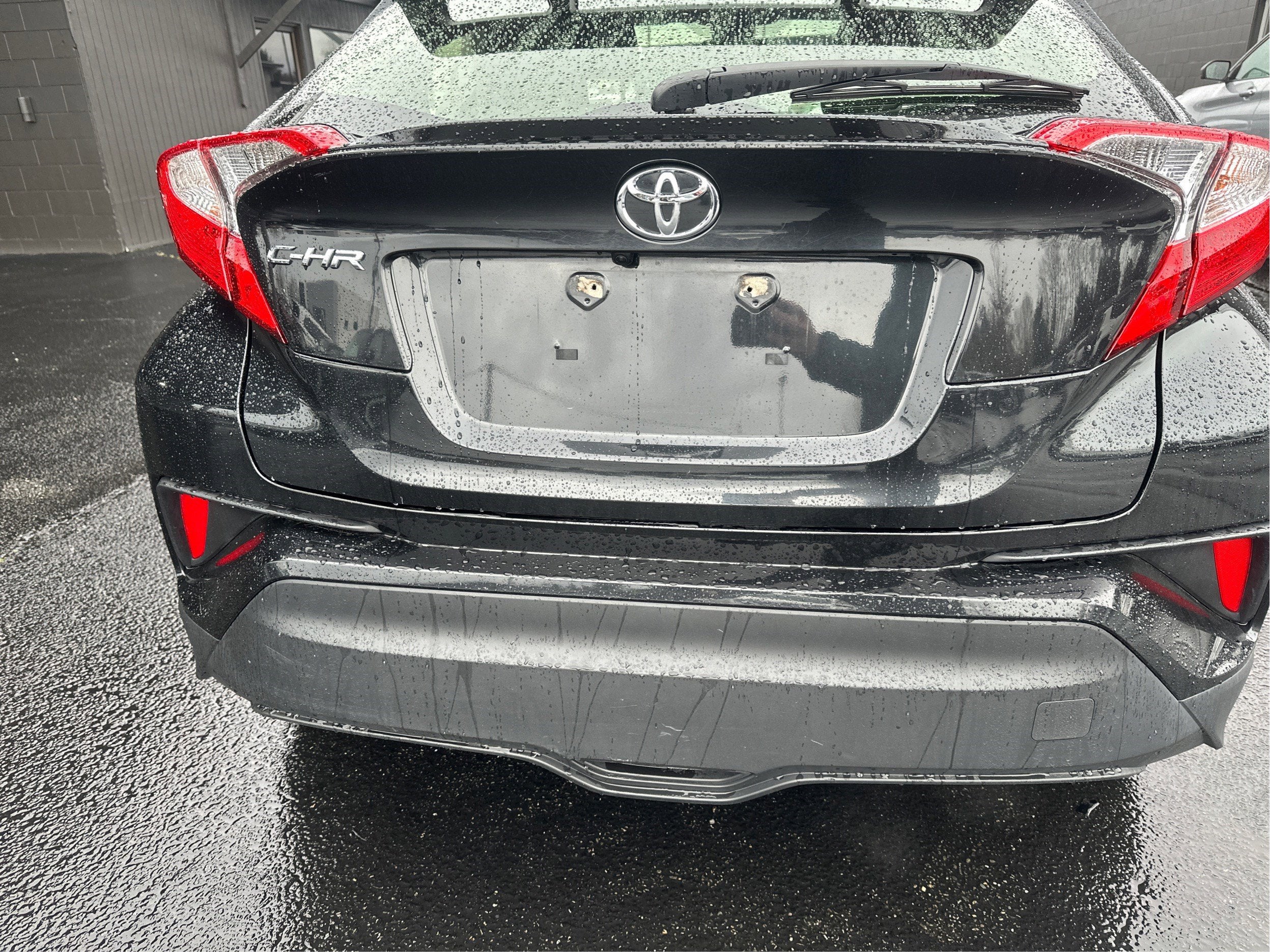2021 Toyota C-HR LE
