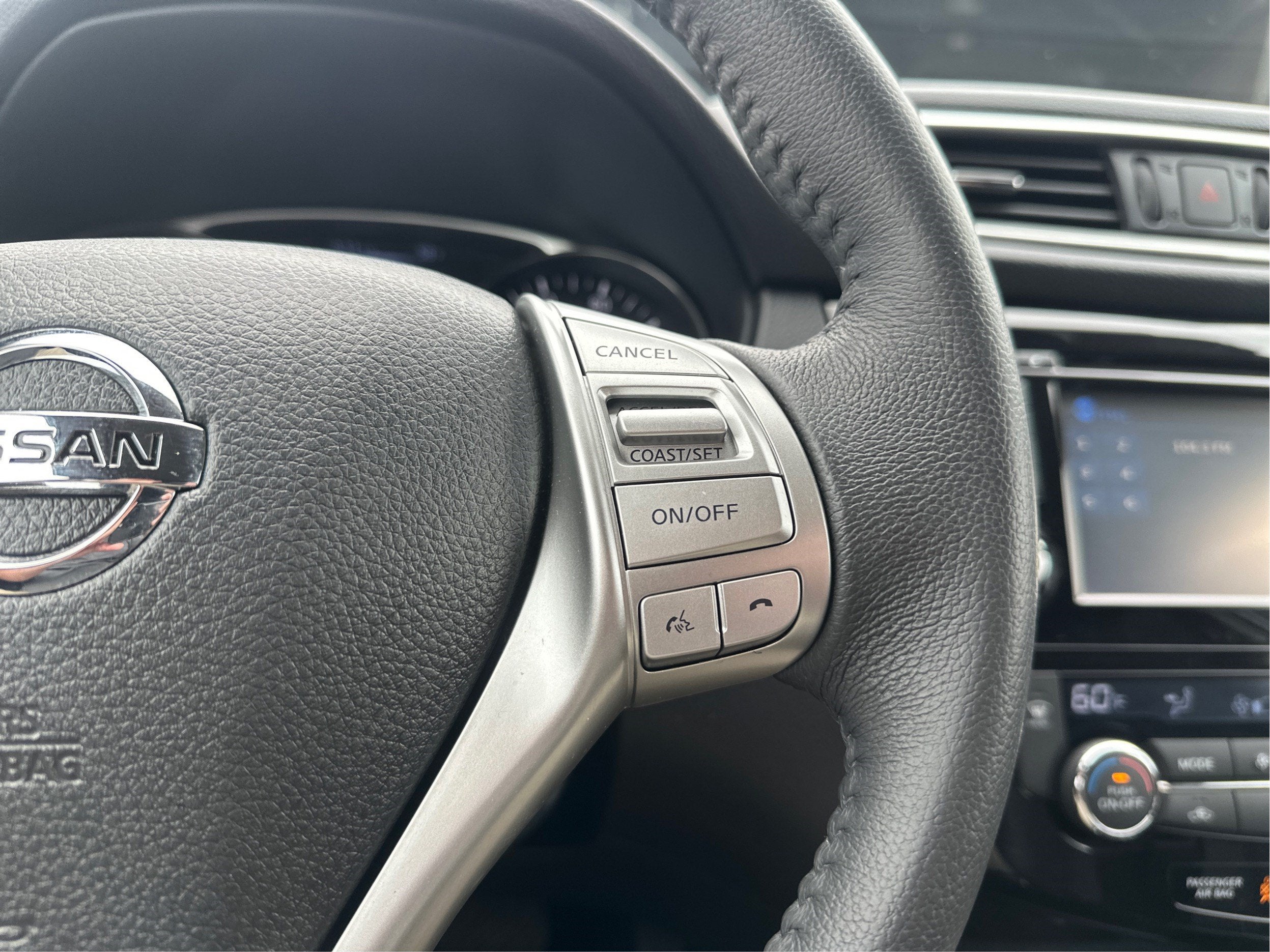 2016 Nissan Rogue SL AWD