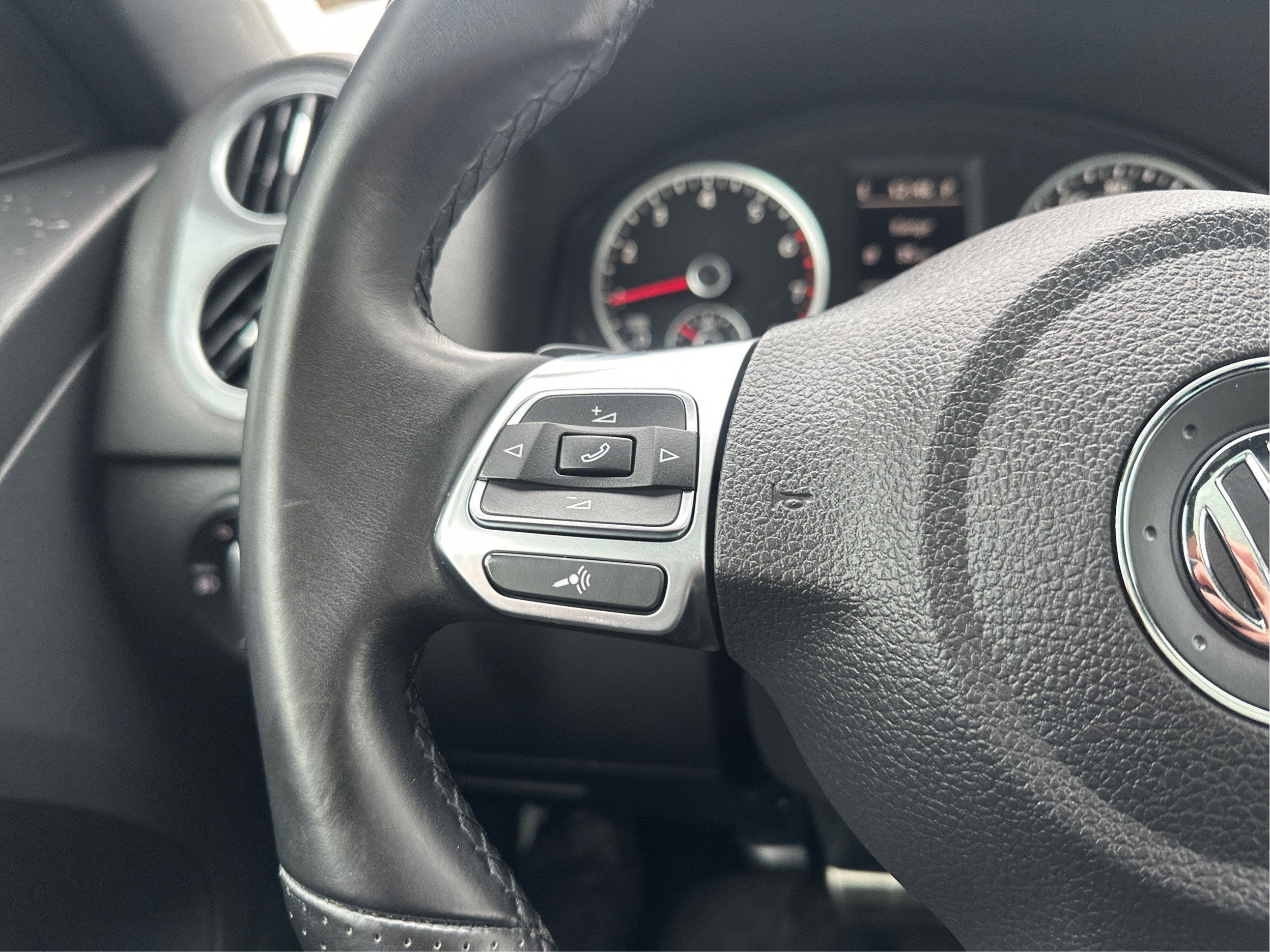 2015 Volkswagen Tiguan R-Line