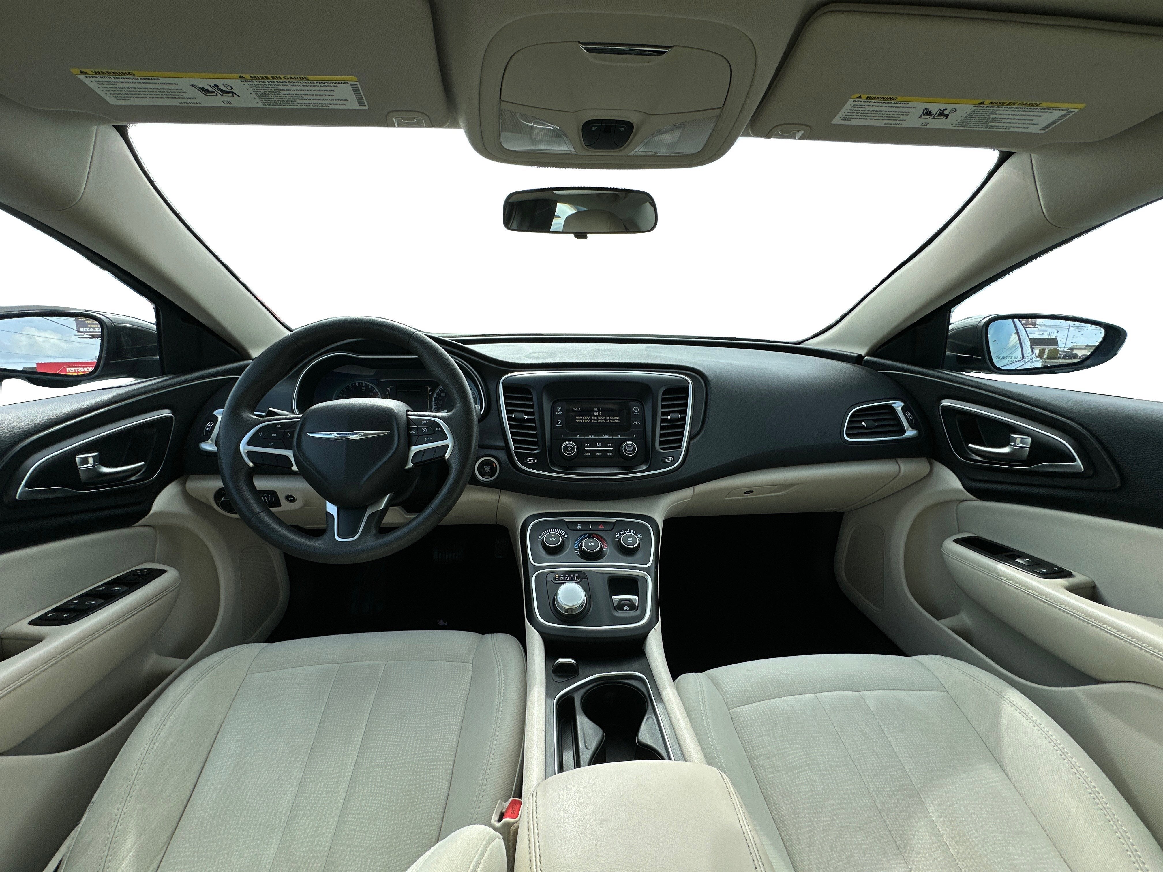 2016 Chrysler 200 LX