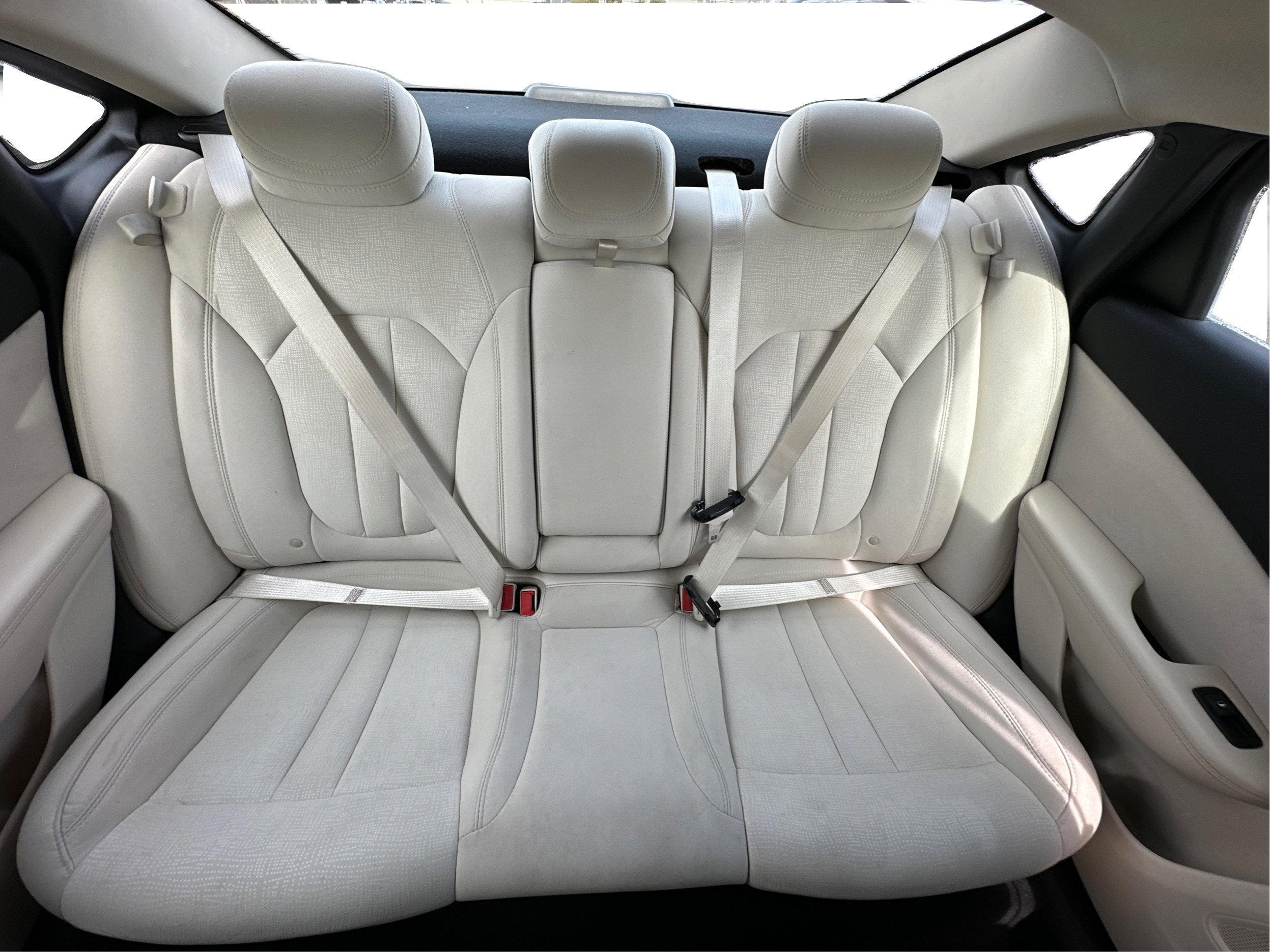 2016 Chrysler 200 LX