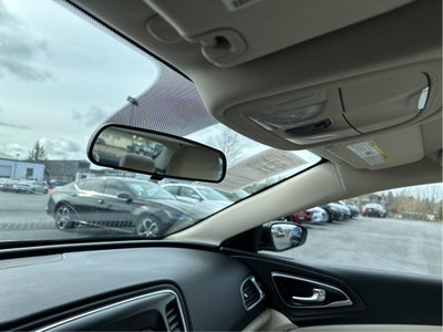 2016 Chrysler 200 LX